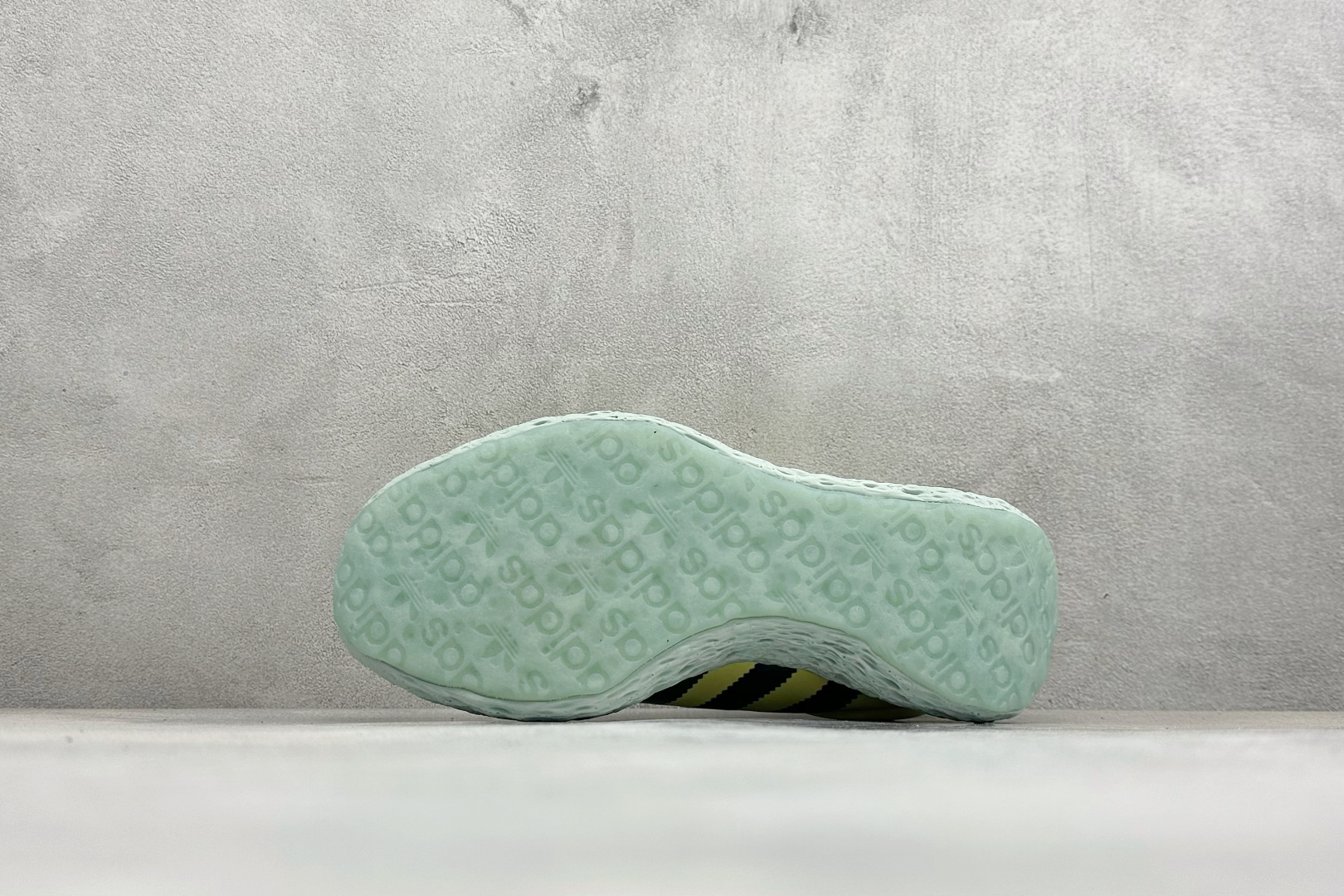 Adidas Originals Zponge 阿迪达斯 舒适百搭耐磨减震包裹性 低帮休闲城市通勤跑步鞋 JH8110