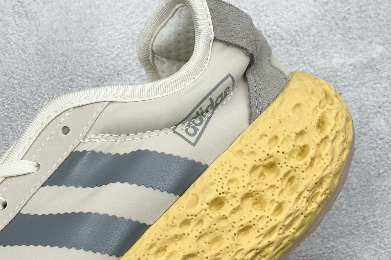 Adidas Originals Zponge 阿迪达斯 舒适百搭耐磨减震包裹性 低帮休闲城市通勤跑步鞋 JH8112-Top High Quatity Cheap Sneakers Fashion Clothing Clothes Bags handbags Shoes of all Brand wholesale With The best Quality And Beautiful Price from China Factory Chinese suppliers wholesaler seller Adidas Originals Zponge 阿迪达斯 舒适百搭耐磨减震包裹性 低帮休闲城市通勤跑步鞋 JH8112