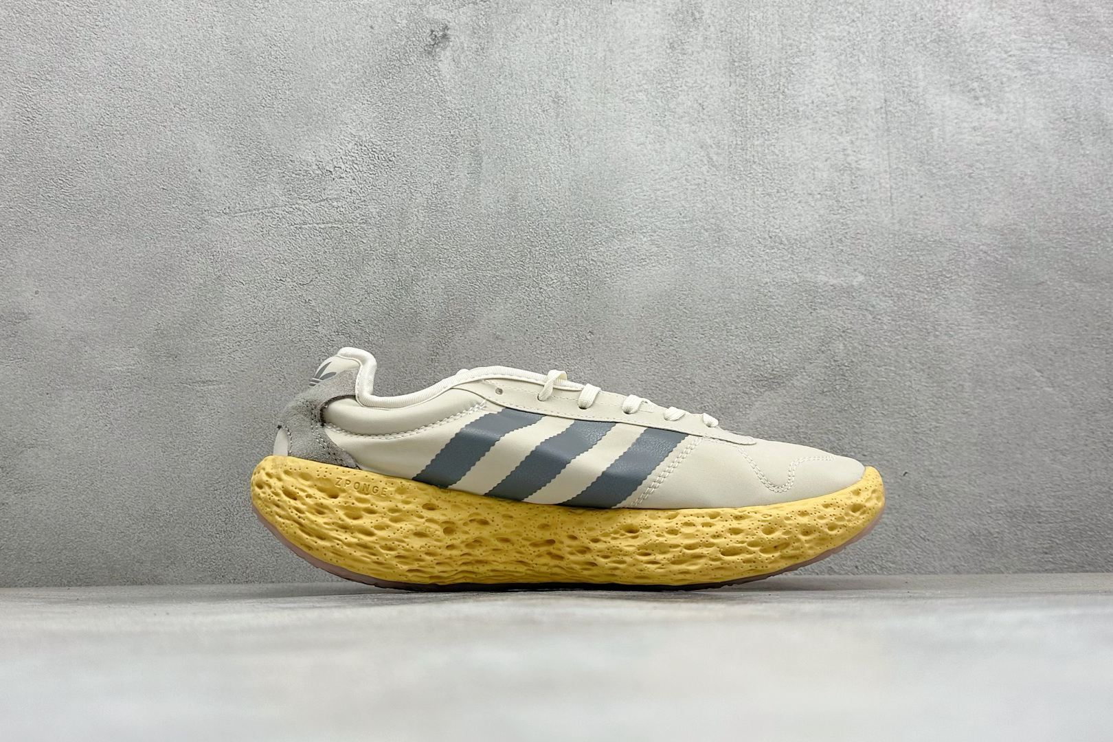 Adidas Originals Zponge 阿迪达斯 舒适百搭耐磨减震包裹性 低帮休闲城市通勤跑步鞋 JH8112-Top High Quatity Cheap Sneakers Fashion Clothing Clothes Bags handbags Shoes of all Brand wholesale With The best Quality And Beautiful Price from China Factory Chinese suppliers wholesaler seller Adidas Originals Zponge 阿迪达斯 舒适百搭耐磨减震包裹性 低帮休闲城市通勤跑步鞋 JH8112