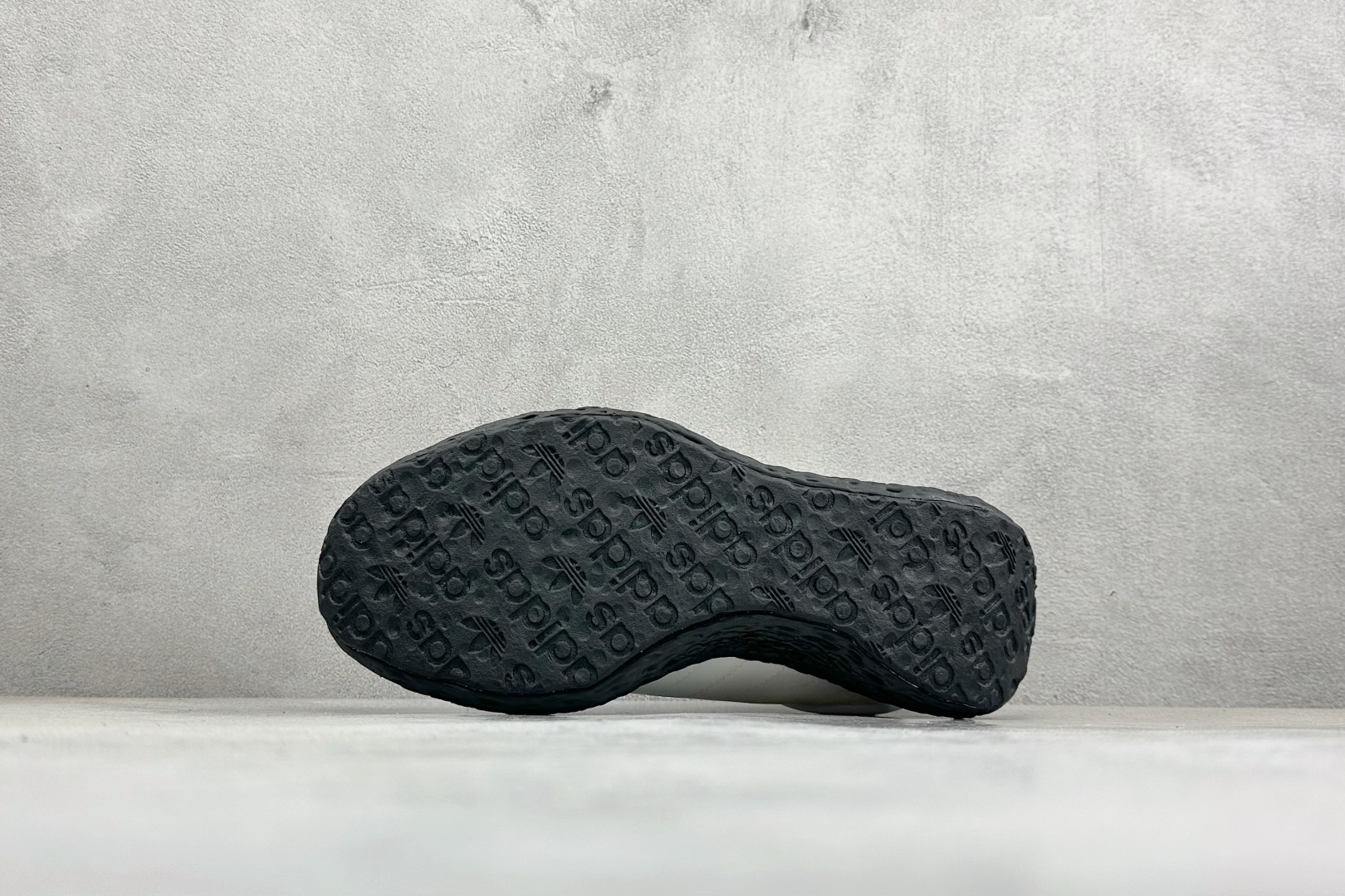 Adidas Originals Zponge 阿迪达斯 舒适百搭耐磨减震包裹性 低帮休闲城市通勤跑步鞋 JH8113-Top High Quatity Cheap Sneakers Fashion Clothing Clothes Bags handbags Shoes of all Brand wholesale With The best Quality And Beautiful Price from China Factory Chinese suppliers wholesaler seller Adidas Originals Zponge 阿迪达斯 舒适百搭耐磨减震包裹性 低帮休闲城市通勤跑步鞋 JH8113