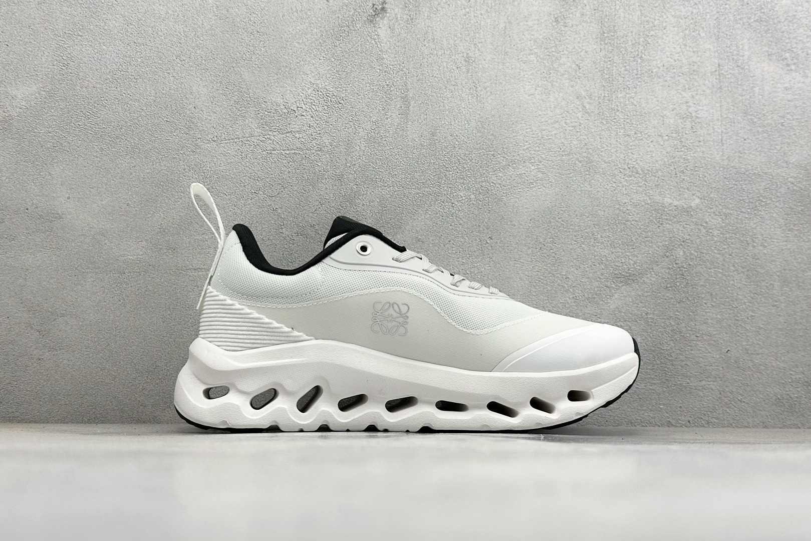 XF版LOEWE x On Cloudtilt 昂跑罗意威联名 圆头系带生活休闲鞋 3ME1069-Top High Quatity Cheap Sneakers Fashion Clothing Clothes Bags handbags Shoes of all Brand wholesale With The best Quality And Beautiful Price from China Factory Chinese suppliers wholesaler seller XF版LOEWE x On Cloudtilt 昂跑罗意威联名 圆头系带生活休闲鞋 3ME1069