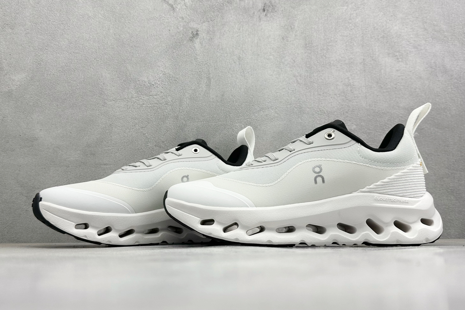 XF版LOEWE x On Cloudtilt 昂跑罗意威联名 圆头系带生活休闲鞋 3ME1069-Top High Quatity Cheap Sneakers Fashion Clothing Clothes Bags handbags Shoes of all Brand wholesale With The best Quality And Beautiful Price from China Factory Chinese suppliers wholesaler seller XF版LOEWE x On Cloudtilt 昂跑罗意威联名 圆头系带生活休闲鞋 3ME1069