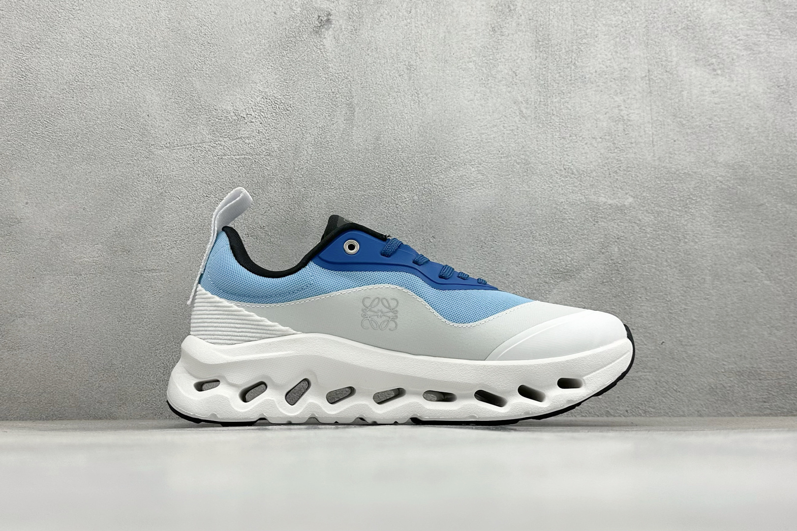 XF版LOEWE x On Cloudtilt 昂跑罗意威联名 圆头系带生活休闲鞋 3ME1069-Top High Quatity Cheap Sneakers Fashion Clothing Clothes Bags handbags Shoes of all Brand wholesale With The best Quality And Beautiful Price from China Factory Chinese suppliers wholesaler seller XF版LOEWE x On Cloudtilt 昂跑罗意威联名 圆头系带生活休闲鞋 3ME1069