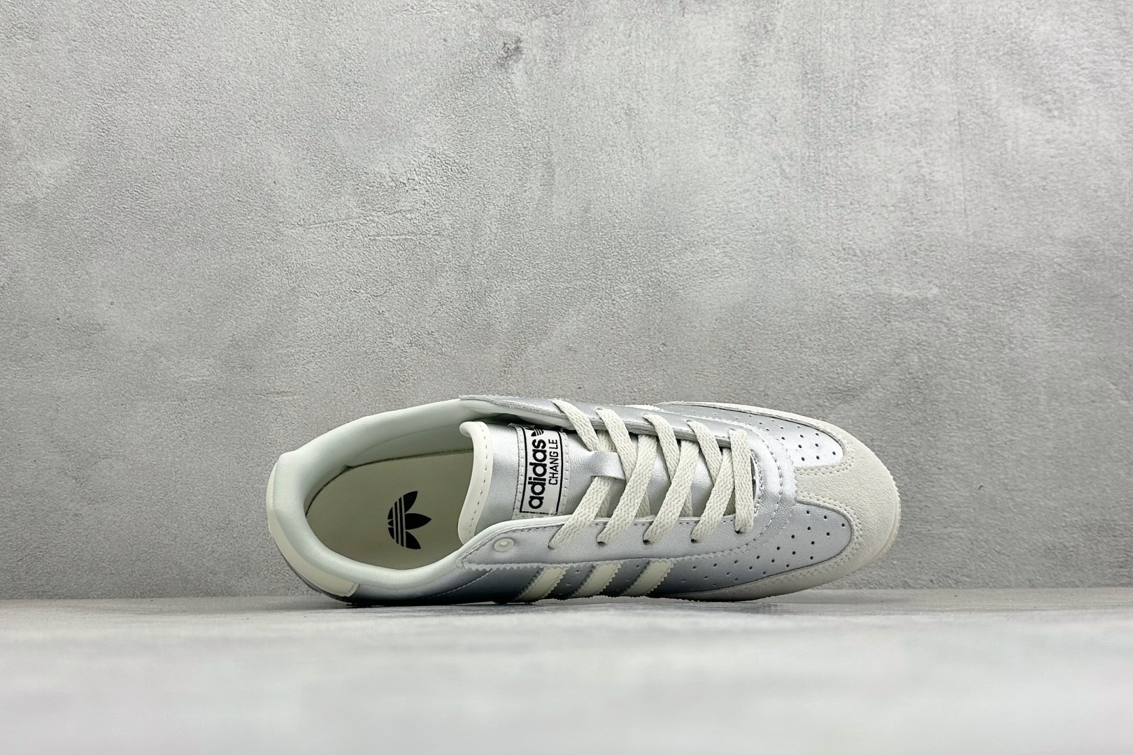 FX版Adidas CHANGLE 阿迪舒适百搭薄底低帮板鞋 KJ3962-Top High Quatity Cheap Sneakers Fashion Clothing Clothes Bags handbags Shoes of all Brand wholesale With The best Quality And Beautiful Price from China Factory Chinese suppliers wholesaler seller FX版Adidas CHANGLE 阿迪舒适百搭薄底低帮板鞋 KJ3962