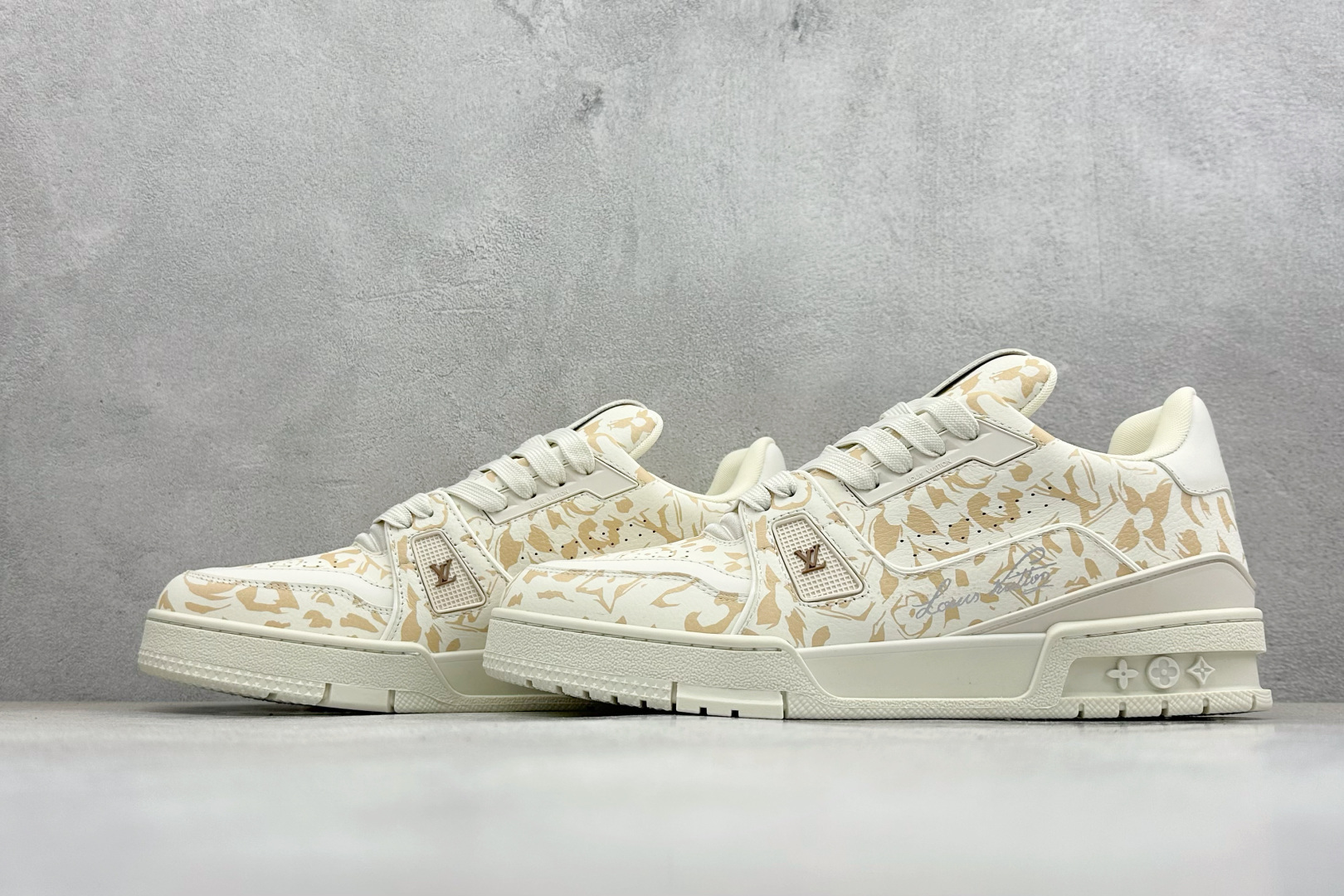 LOUIS VUITTON 路易威登 LV Trainer VL2716-Top High Quatity Cheap Sneakers Fashion Clothing Clothes Bags handbags Shoes of all Brand wholesale With The best Quality And Beautiful Price from China Factory Chinese suppliers wholesaler seller LOUIS VUITTON 路易威登 LV Trainer VL2716