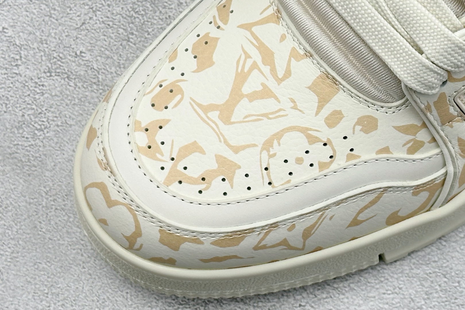 LOUIS VUITTON 路易威登 LV Trainer VL2716-Top High Quatity Cheap Sneakers Fashion Clothing Clothes Bags handbags Shoes of all Brand wholesale With The best Quality And Beautiful Price from China Factory Chinese suppliers wholesaler seller LOUIS VUITTON 路易威登 LV Trainer VL2716