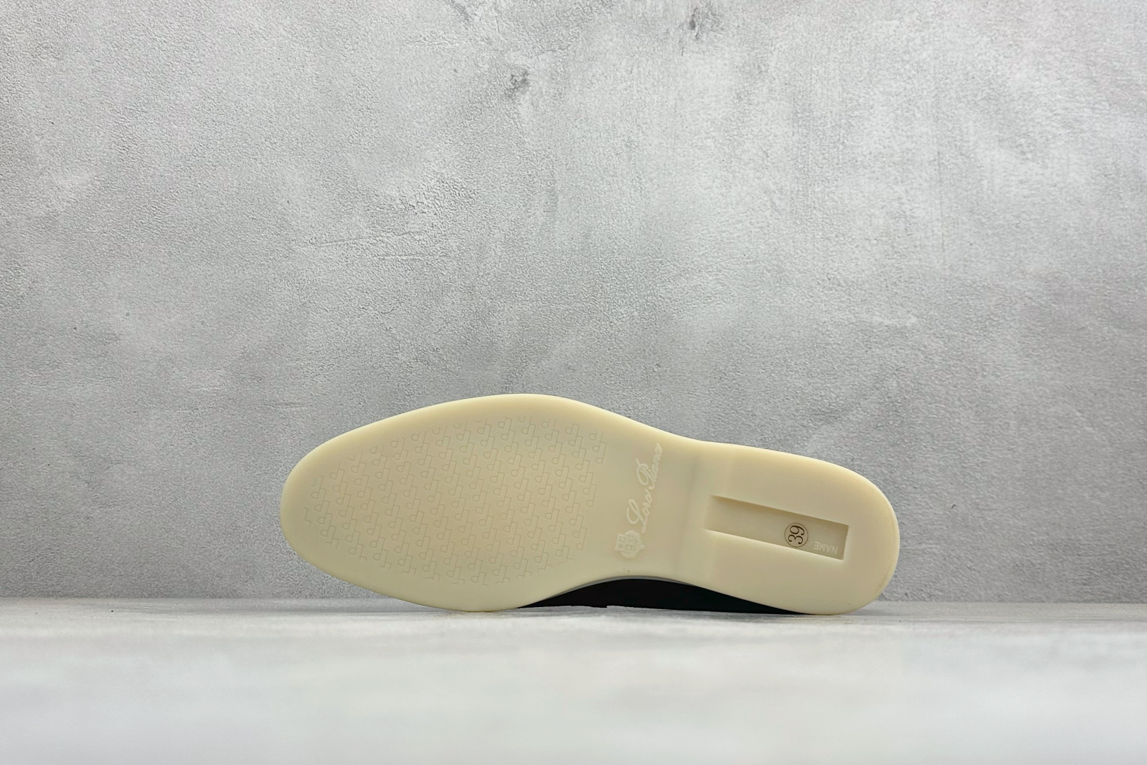 Loro Piana 诺悠翩雅 LP 老钱风 低帮休闲板鞋 0086350-Top High Quatity Cheap Sneakers Fashion Clothing Clothes Bags handbags Shoes of all Brand wholesale With The best Quality And Beautiful Price from China Factory Chinese suppliers wholesaler seller Loro Piana 诺悠翩雅 LP 老钱风 低帮休闲板鞋 0086350