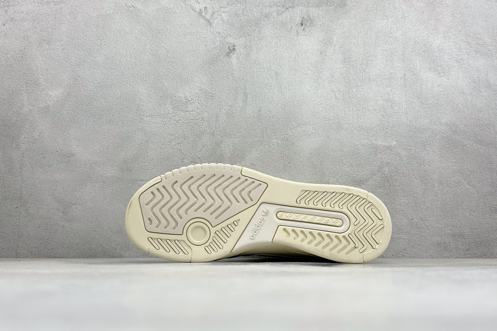 Adidas DROP STEP LOW 2.0 低帮百搭潮流休闲运动板鞋 KJ1108-Top High Quatity Cheap Sneakers Fashion Clothing Clothes Bags handbags Shoes of all Brand wholesale With The best Quality And Beautiful Price from China Factory Chinese suppliers wholesaler seller Adidas DROP STEP LOW 2.0 低帮百搭潮流休闲运动板鞋 KJ1108