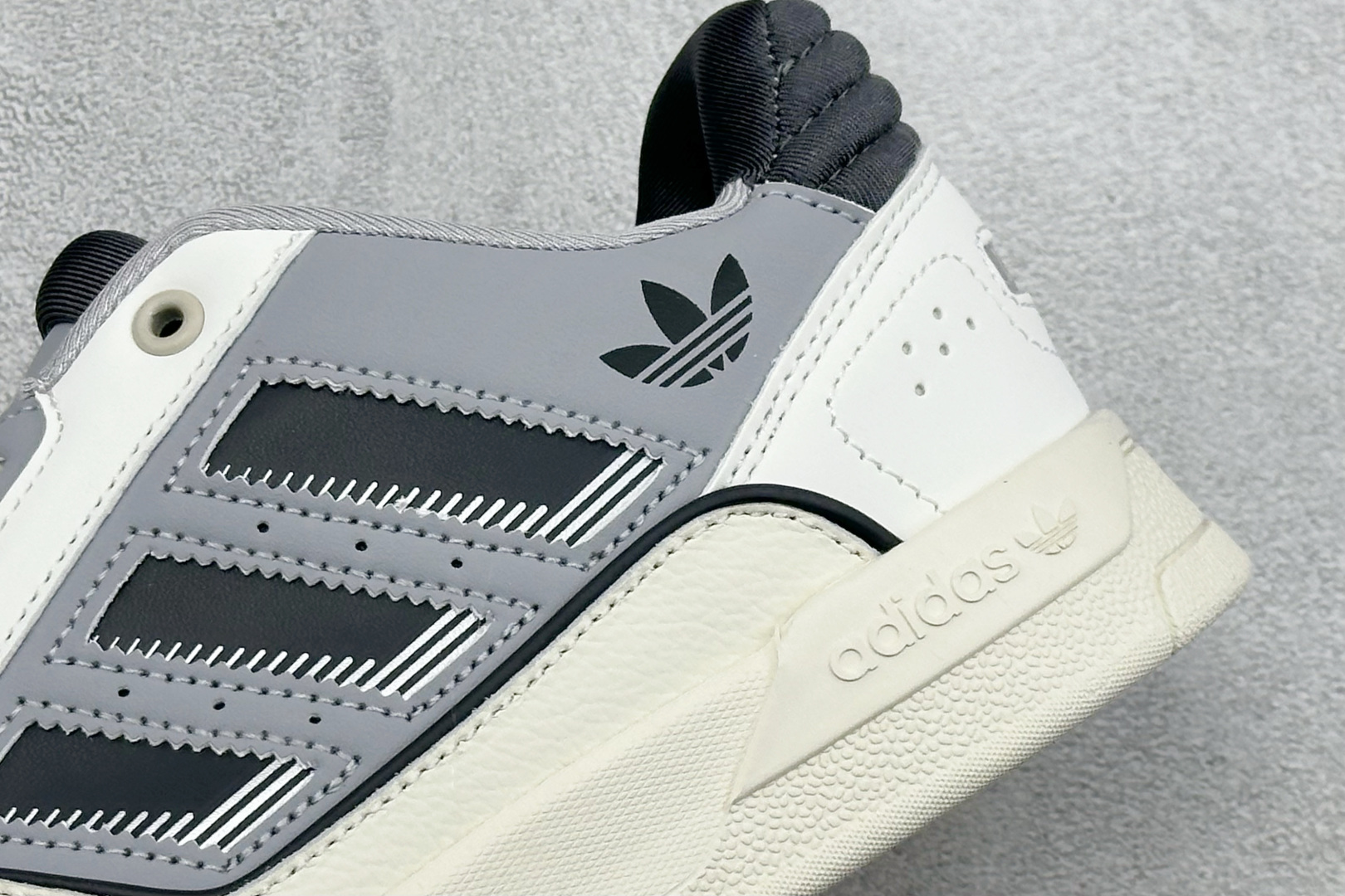 Adidas DROP STEP LOW 2.0 低帮百搭潮流休闲运动板鞋 JP9210-Top High Quatity Cheap Sneakers Fashion Clothing Clothes Bags handbags Shoes of all Brand wholesale With The best Quality And Beautiful Price from China Factory Chinese suppliers wholesaler seller Adidas DROP STEP LOW 2.0 低帮百搭潮流休闲运动板鞋 JP9210