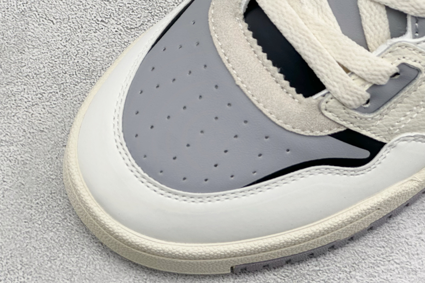 Adidas DROP STEP LOW 2.0 低帮百搭潮流休闲运动板鞋 JP9210-Top High Quatity Cheap Sneakers Fashion Clothing Clothes Bags handbags Shoes of all Brand wholesale With The best Quality And Beautiful Price from China Factory Chinese suppliers wholesaler seller Adidas DROP STEP LOW 2.0 低帮百搭潮流休闲运动板鞋 JP9210