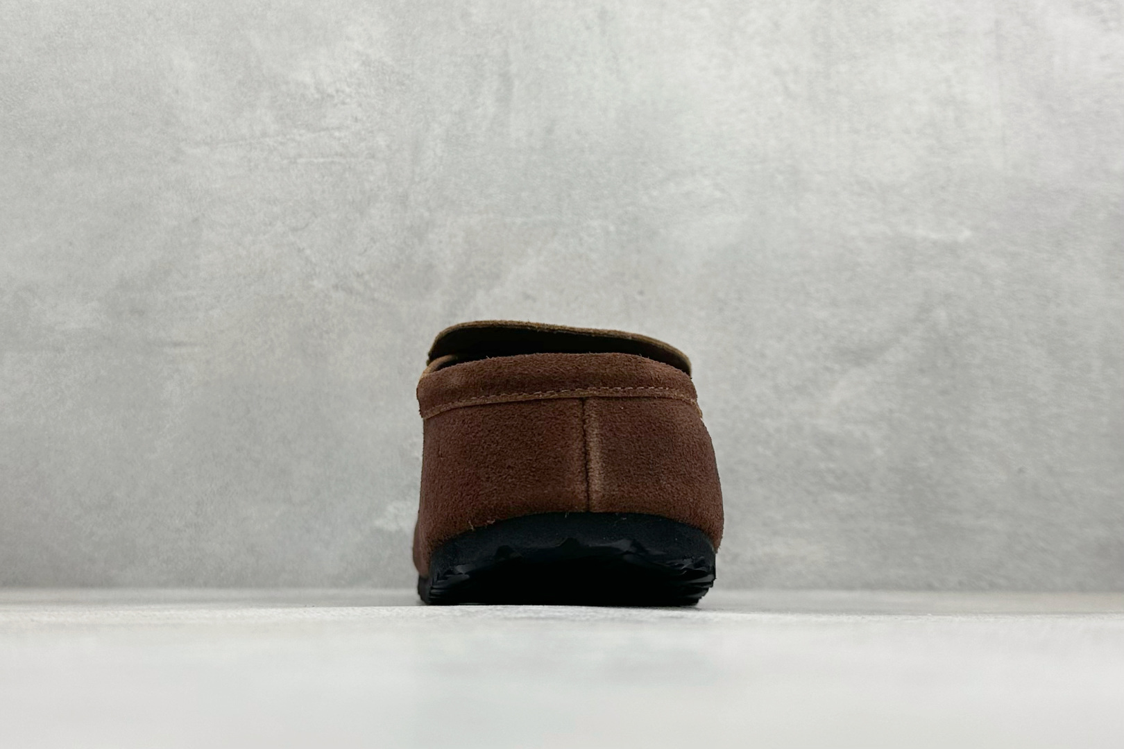 BK版Birkenstock 博肯一脚蹬系列 广东原产采用质地柔软牛皮绒面革植入羊羔毛鞋垫和里衬材质中底搭载缓震软木橡胶 0250901-Top High Quatity Cheap Sneakers Fashion Clothing Clothes Bags handbags Shoes of all Brand wholesale With The best Quality And Beautiful Price from China Factory Chinese suppliers wholesaler seller BK版Birkenstock 博肯一脚蹬系列 广东原产采用质地柔软牛皮绒面革植入羊羔毛鞋垫和里衬材质中底搭载缓震软木橡胶 0250901