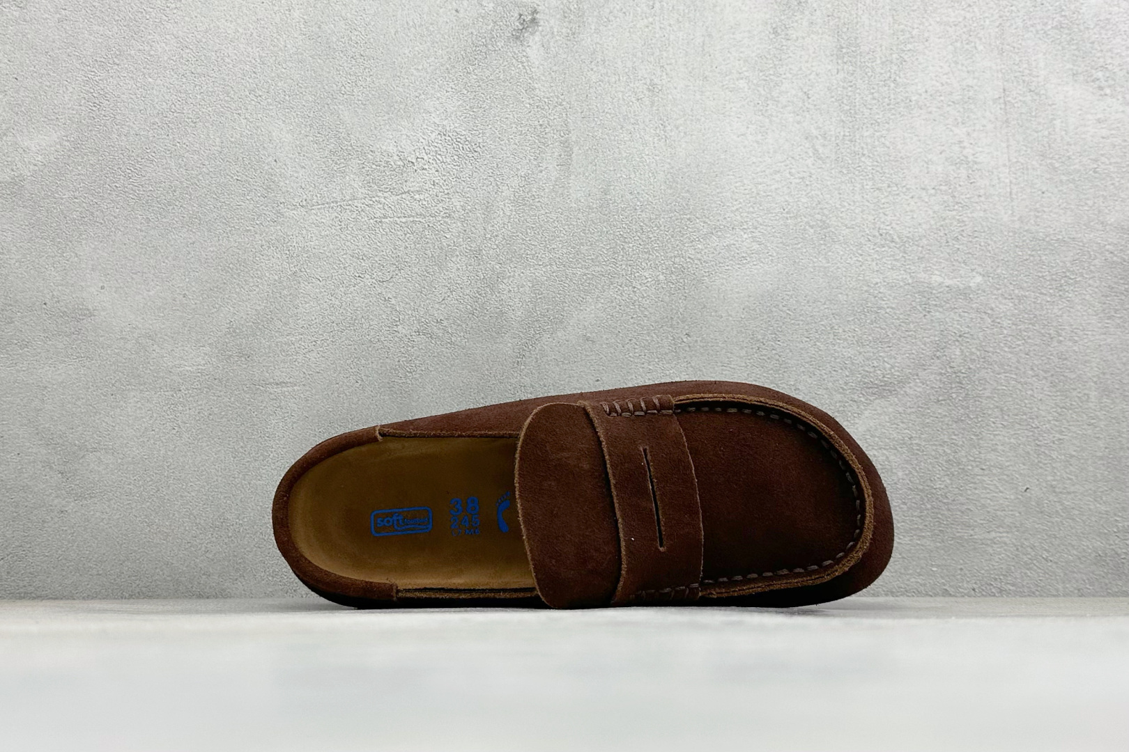 BK版Birkenstock 博肯一脚蹬系列 广东原产采用质地柔软牛皮绒面革植入羊羔毛鞋垫和里衬材质中底搭载缓震软木橡胶 0250901-Top High Quatity Cheap Sneakers Fashion Clothing Clothes Bags handbags Shoes of all Brand wholesale With The best Quality And Beautiful Price from China Factory Chinese suppliers wholesaler seller BK版Birkenstock 博肯一脚蹬系列 广东原产采用质地柔软牛皮绒面革植入羊羔毛鞋垫和里衬材质中底搭载缓震软木橡胶 0250901
