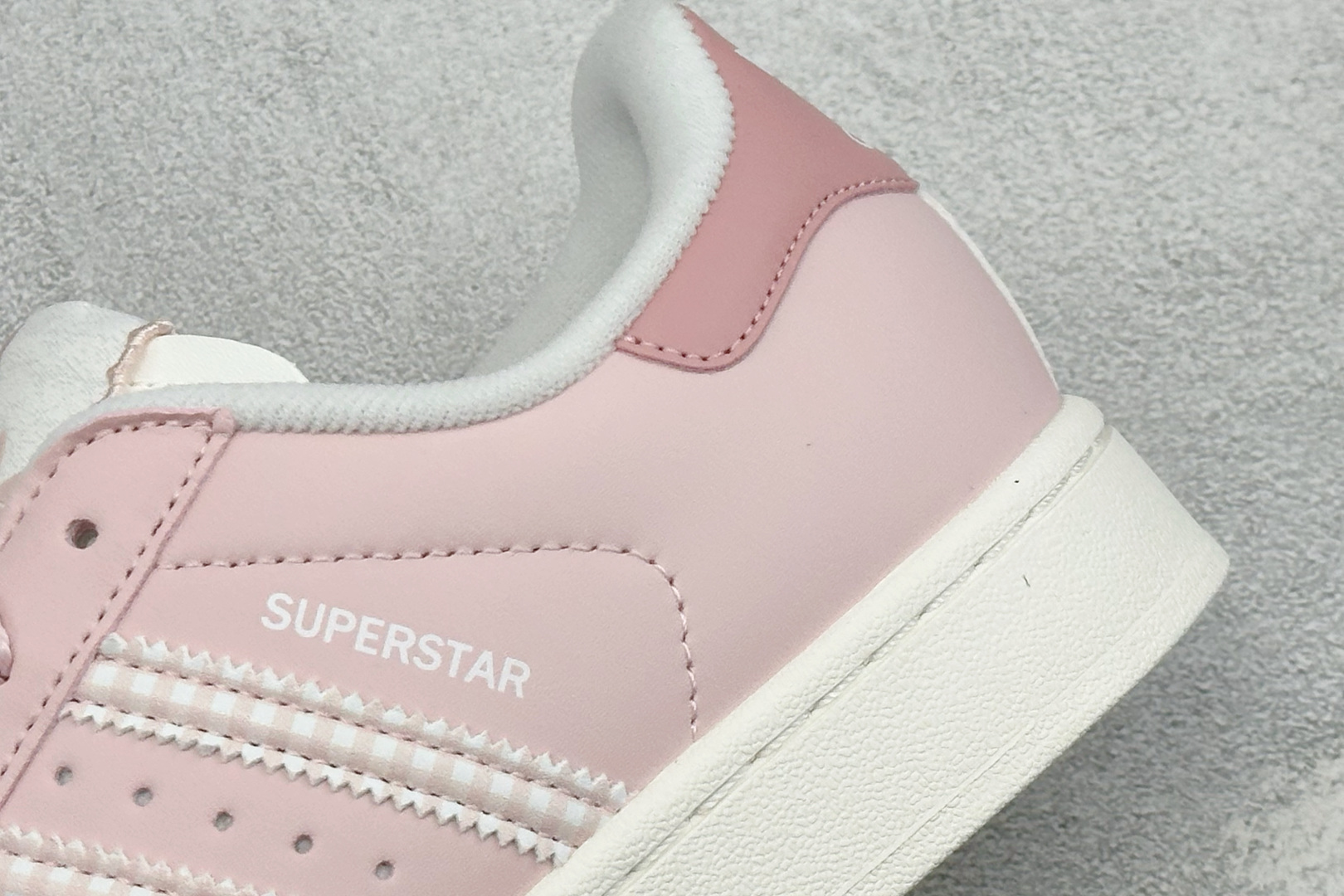 Adidas Originals Superstar II 贝壳头休闲板鞋 KJ3968-Top High Quatity Cheap Sneakers Fashion Clothing Clothes Bags handbags Shoes of all Brand wholesale With The best Quality And Beautiful Price from China Factory Chinese suppliers wholesaler seller Adidas Originals Superstar II 贝壳头休闲板鞋 KJ3968