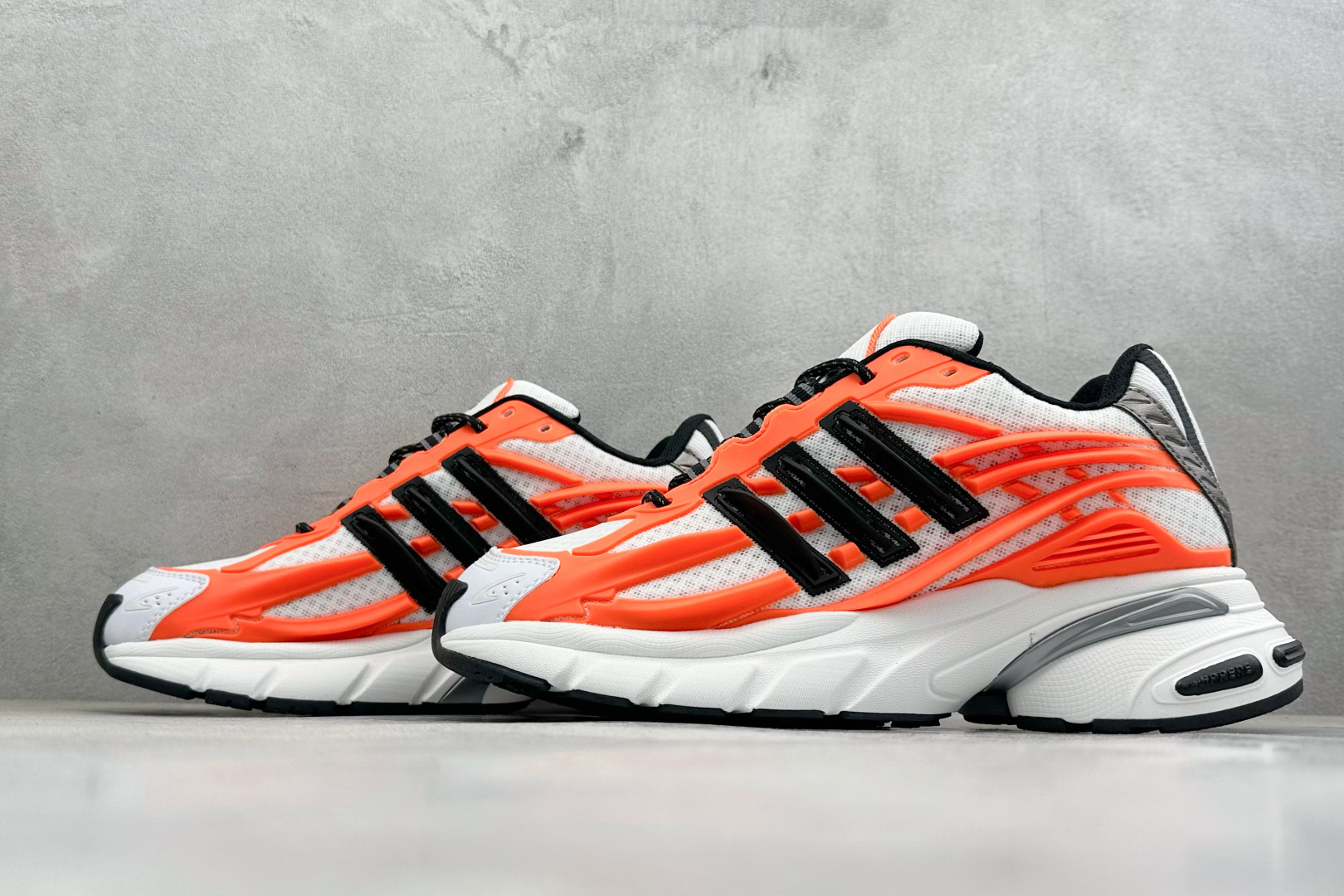 Adidas Originals Adistar Jellyfish 阿迪复古舒适防滑减震运动鞋 HQ7468