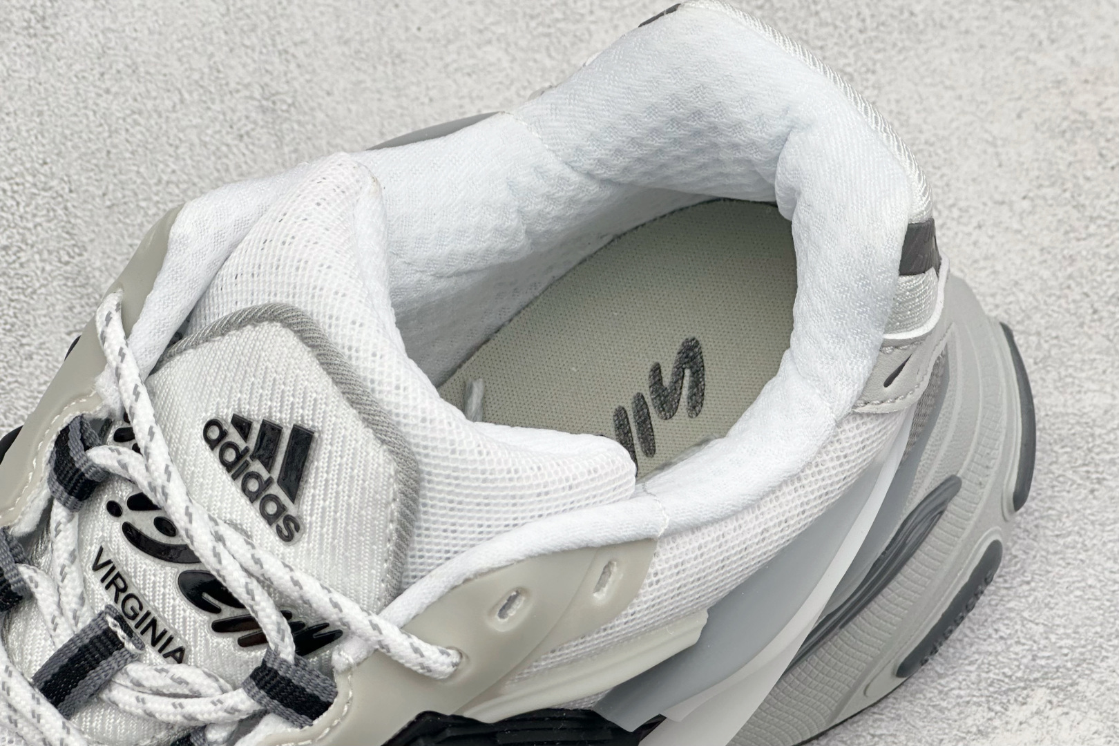 Adidas Originals Adistar Jellyfish 阿迪复古舒适防滑减震运动鞋 JP9265-Top High Quatity Cheap Sneakers Fashion Clothing Clothes Bags handbags Shoes of all Brand wholesale With The best Quality And Beautiful Price from China Factory Chinese suppliers wholesaler seller Adidas Originals Adistar Jellyfish 阿迪复古舒适防滑减震运动鞋 JP9265