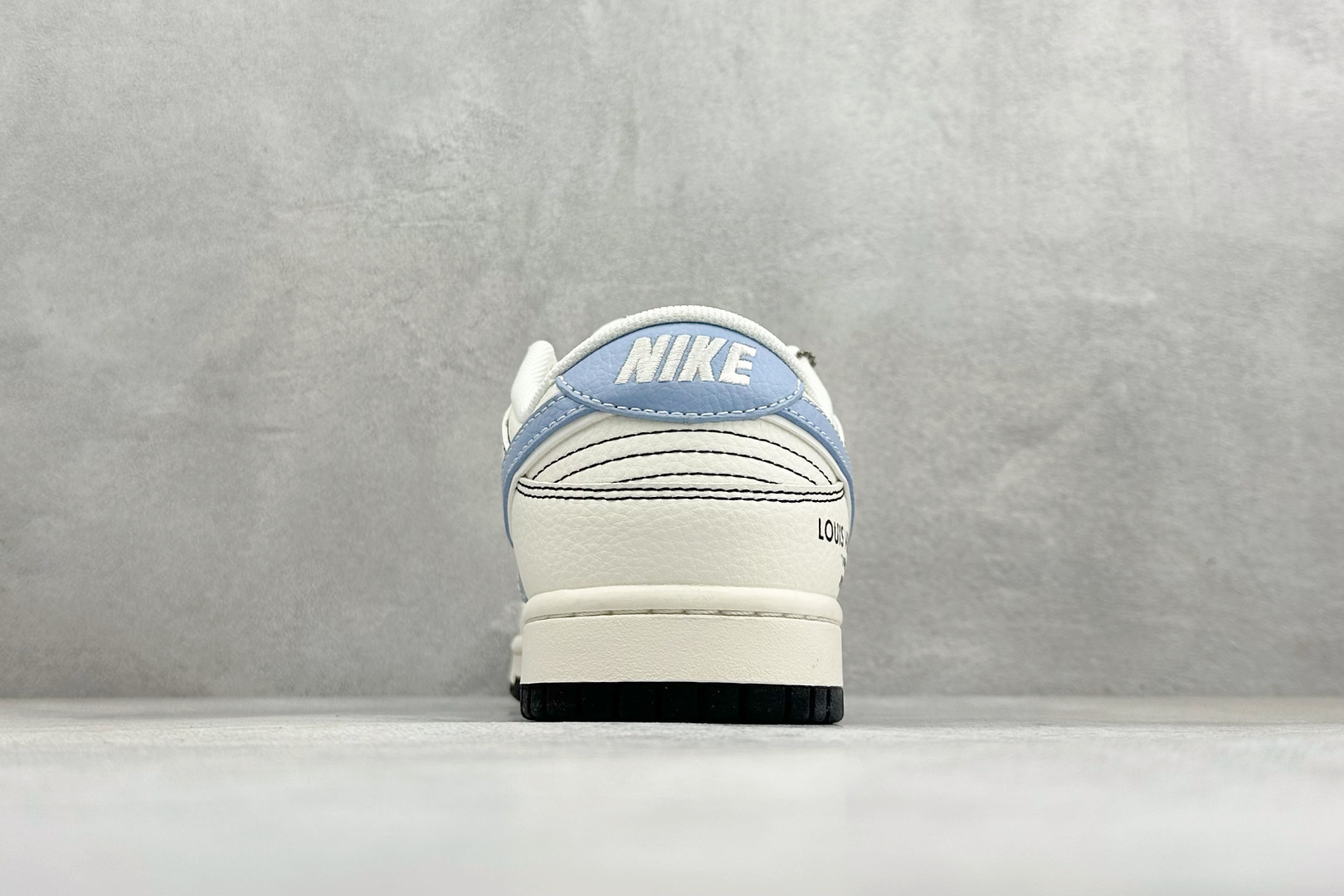 奢潮满印 个性出圈 SB DUNK LOW 奶白蓝调自带贵气 XX3168-143-Top High Quatity Cheap Sneakers Fashion Clothing Clothes Bags handbags Shoes of all Brand wholesale With The best Quality And Beautiful Price from China Factory Chinese suppliers wholesaler seller 奢潮满印 个性出圈 SB DUNK LOW 奶白蓝调自带贵气 XX3168-143