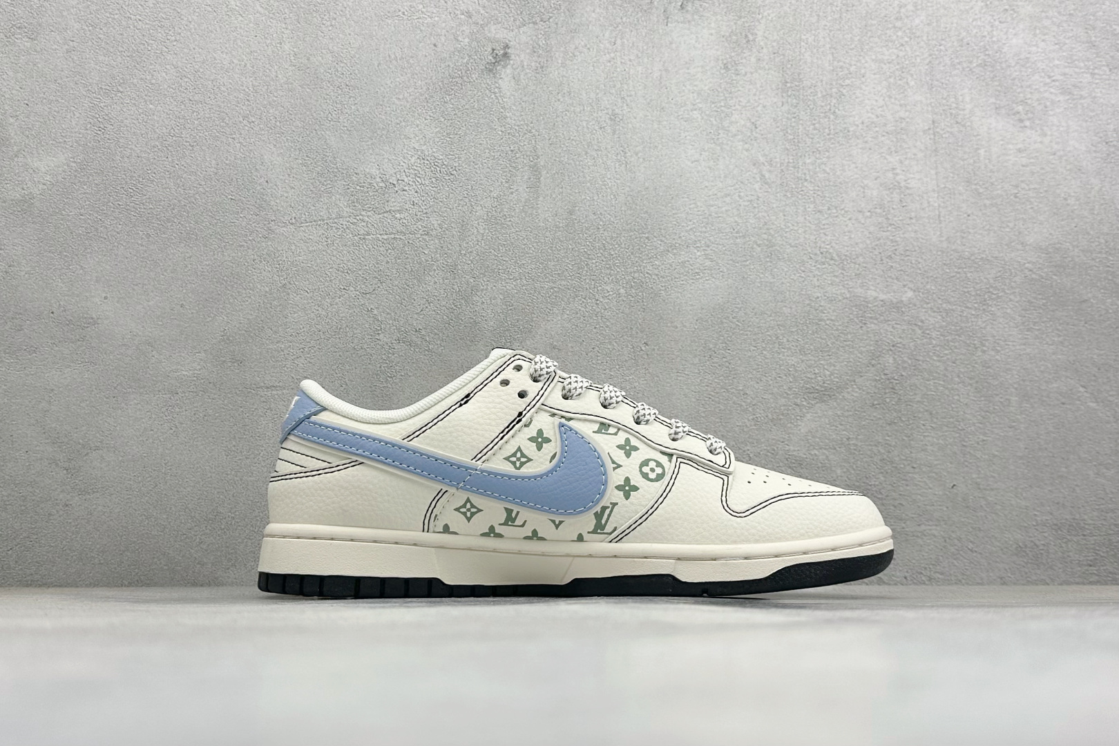 奢潮满印 个性出圈 SB DUNK LOW 奶白蓝调自带贵气 XX3168-143-Top High Quatity Cheap Sneakers Fashion Clothing Clothes Bags handbags Shoes of all Brand wholesale With The best Quality And Beautiful Price from China Factory Chinese suppliers wholesaler seller 奢潮满印 个性出圈 SB DUNK LOW 奶白蓝调自带贵气 XX3168-143