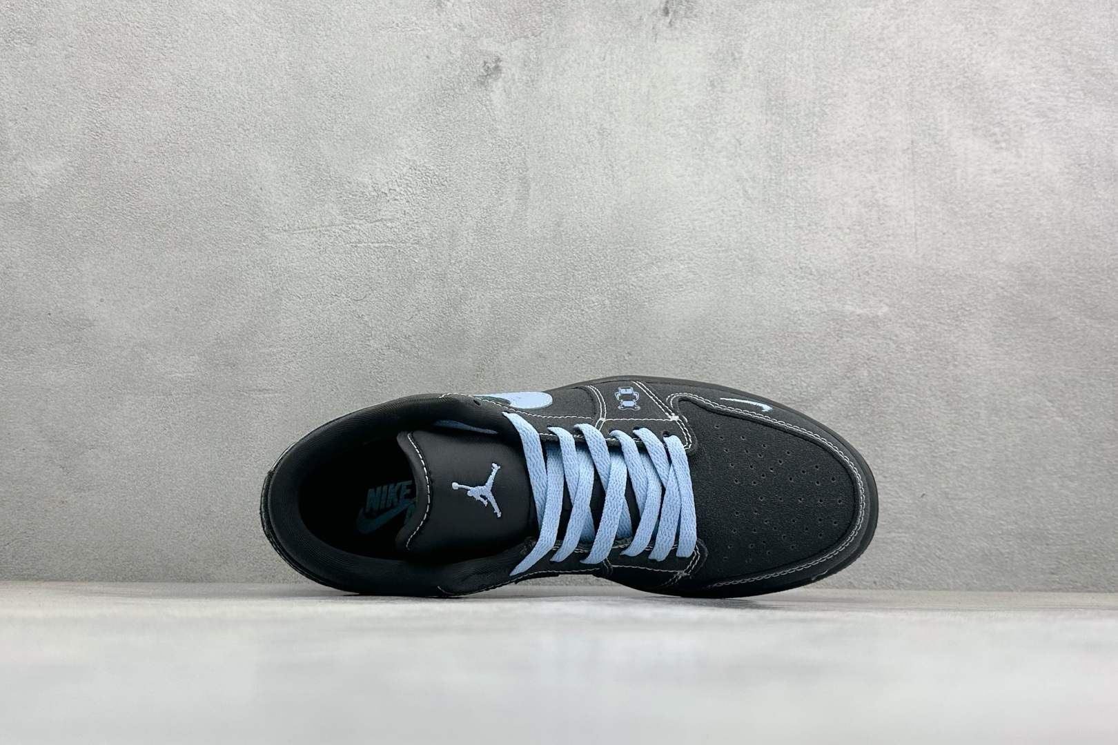 Travis Scott 联名既视感这双黑冰蓝AJ也太顶了 LD8888-017-Top High Quatity Cheap Sneakers Fashion Clothing Clothes Bags handbags Shoes of all Brand wholesale With The best Quality And Beautiful Price from China Factory Chinese suppliers wholesaler seller Travis Scott 联名既视感这双黑冰蓝AJ也太顶了 LD8888-017