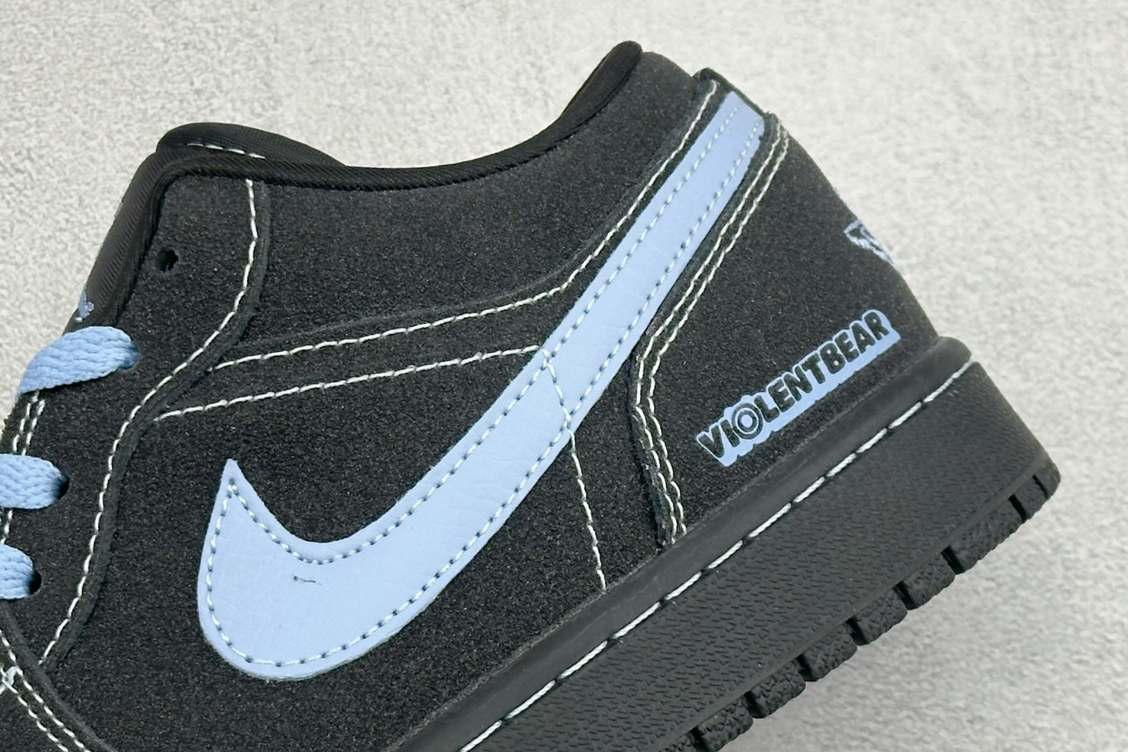 Travis Scott 联名既视感这双黑冰蓝AJ也太顶了 LD8888-017-Top High Quatity Cheap Sneakers Fashion Clothing Clothes Bags handbags Shoes of all Brand wholesale With The best Quality And Beautiful Price from China Factory Chinese suppliers wholesaler seller Travis Scott 联名既视感这双黑冰蓝AJ也太顶了 LD8888-017