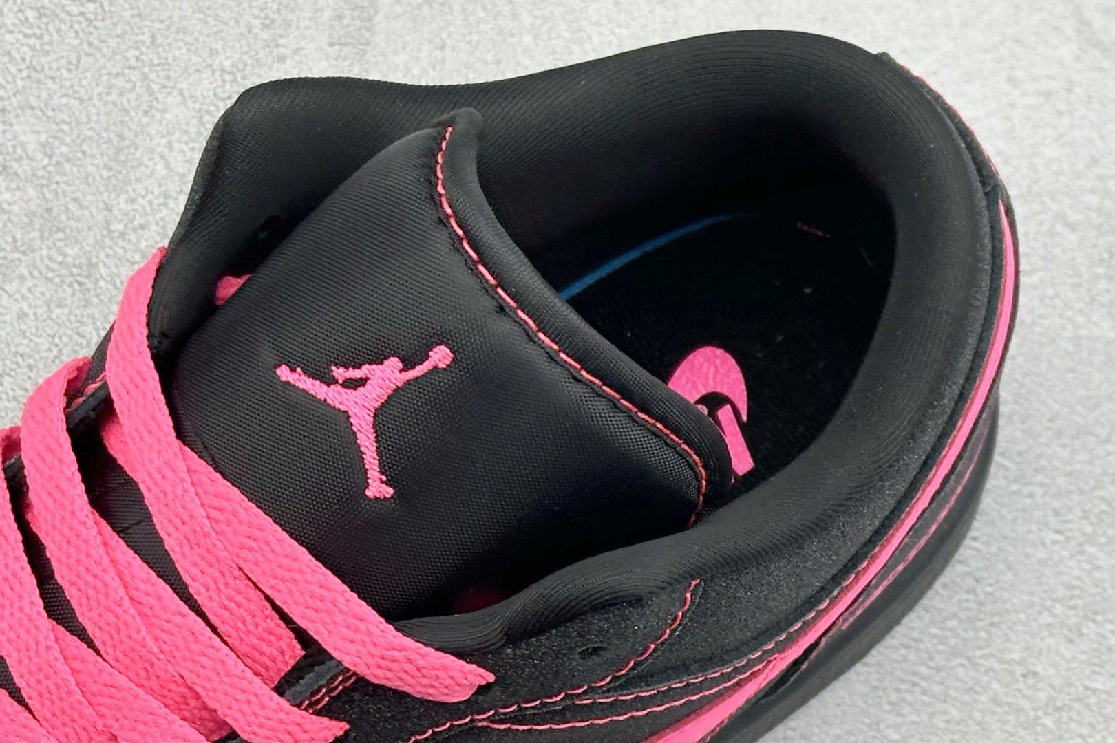 甜酷黑粉 个性炸街 AIR JORDAN 1 黑粉配色又酷又甜 LL8888-009-Top High Quatity Cheap Sneakers Fashion Clothing Clothes Bags handbags Shoes of all Brand wholesale With The best Quality And Beautiful Price from China Factory Chinese suppliers wholesaler seller 甜酷黑粉 个性炸街 AIR JORDAN 1 黑粉配色又酷又甜 LL8888-009
