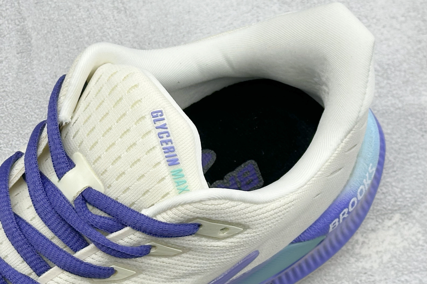 Z版Brooks布鲁克斯 Glycerin Max 2 舒适简约防滑耐磨低帮跑步鞋 110479-1d-270-Top High Quatity Cheap Sneakers Fashion Clothing Clothes Bags handbags Shoes of all Brand wholesale With The best Quality And Beautiful Price from China Factory Chinese suppliers wholesaler seller Z版Brooks布鲁克斯 Glycerin Max 2 舒适简约防滑耐磨低帮跑步鞋 110479-1d-270