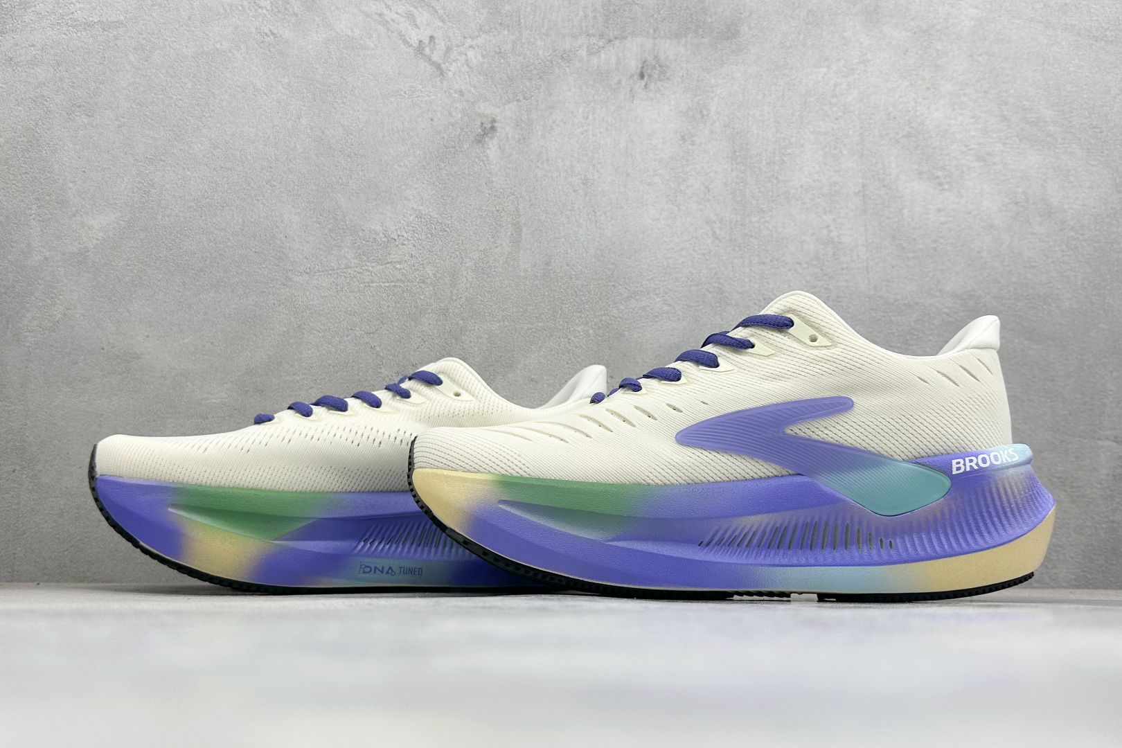 Z版Brooks布鲁克斯 Glycerin Max 2 舒适简约防滑耐磨低帮跑步鞋 110479-1d-270-Top High Quatity Cheap Sneakers Fashion Clothing Clothes Bags handbags Shoes of all Brand wholesale With The best Quality And Beautiful Price from China Factory Chinese suppliers wholesaler seller Z版Brooks布鲁克斯 Glycerin Max 2 舒适简约防滑耐磨低帮跑步鞋 110479-1d-270