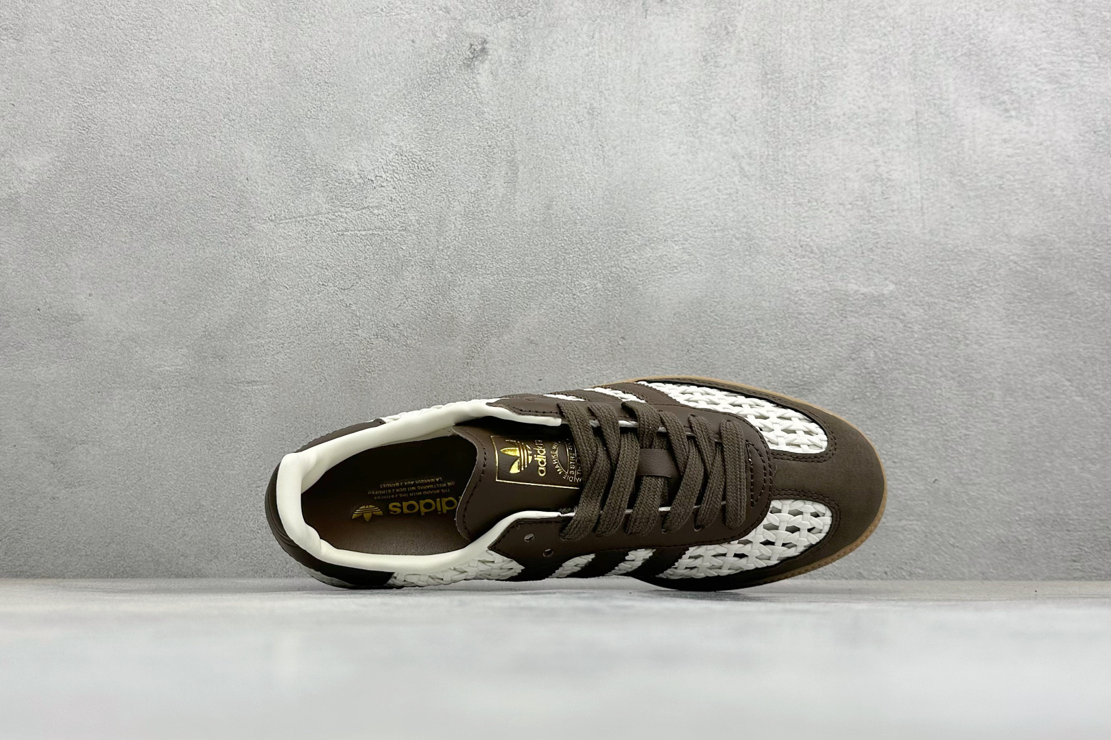 HZ版Adidas Originals Samba 阿迪达斯三叶草 桑巴舞系列绅士德训足球风百搭低帮休闲运动板鞋 IH9373-Top High Quatity Cheap Sneakers Fashion Clothing Clothes Bags handbags Shoes of all Brand wholesale With The best Quality And Beautiful Price from China Factory Chinese suppliers wholesaler seller HZ版Adidas Originals Samba 阿迪达斯三叶草 桑巴舞系列绅士德训足球风百搭低帮休闲运动板鞋 IH9373