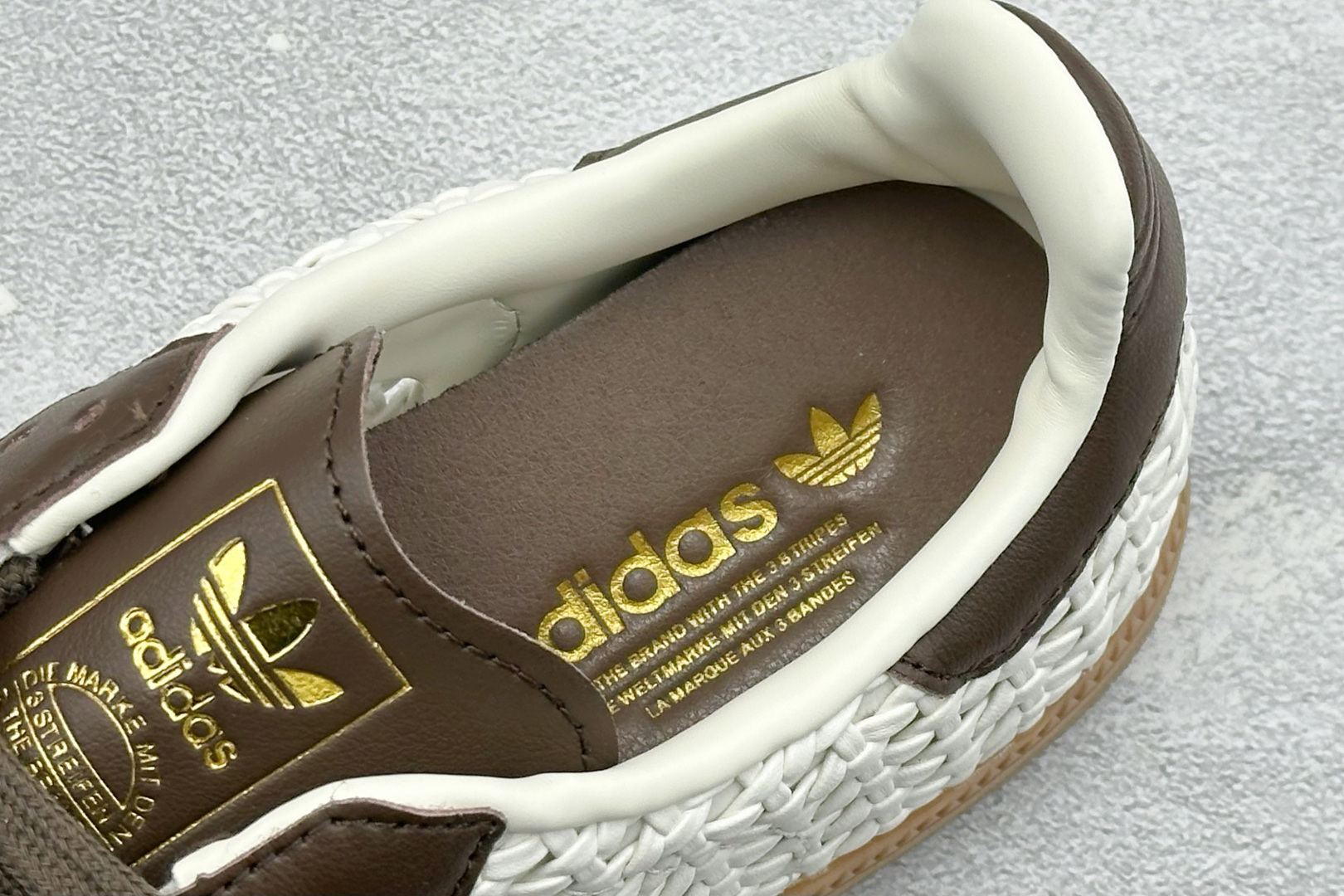 HZ版Adidas Originals Samba 阿迪达斯三叶草 桑巴舞系列绅士德训足球风百搭低帮休闲运动板鞋 IH9373-Top High Quatity Cheap Sneakers Fashion Clothing Clothes Bags handbags Shoes of all Brand wholesale With The best Quality And Beautiful Price from China Factory Chinese suppliers wholesaler seller HZ版Adidas Originals Samba 阿迪达斯三叶草 桑巴舞系列绅士德训足球风百搭低帮休闲运动板鞋 IH9373