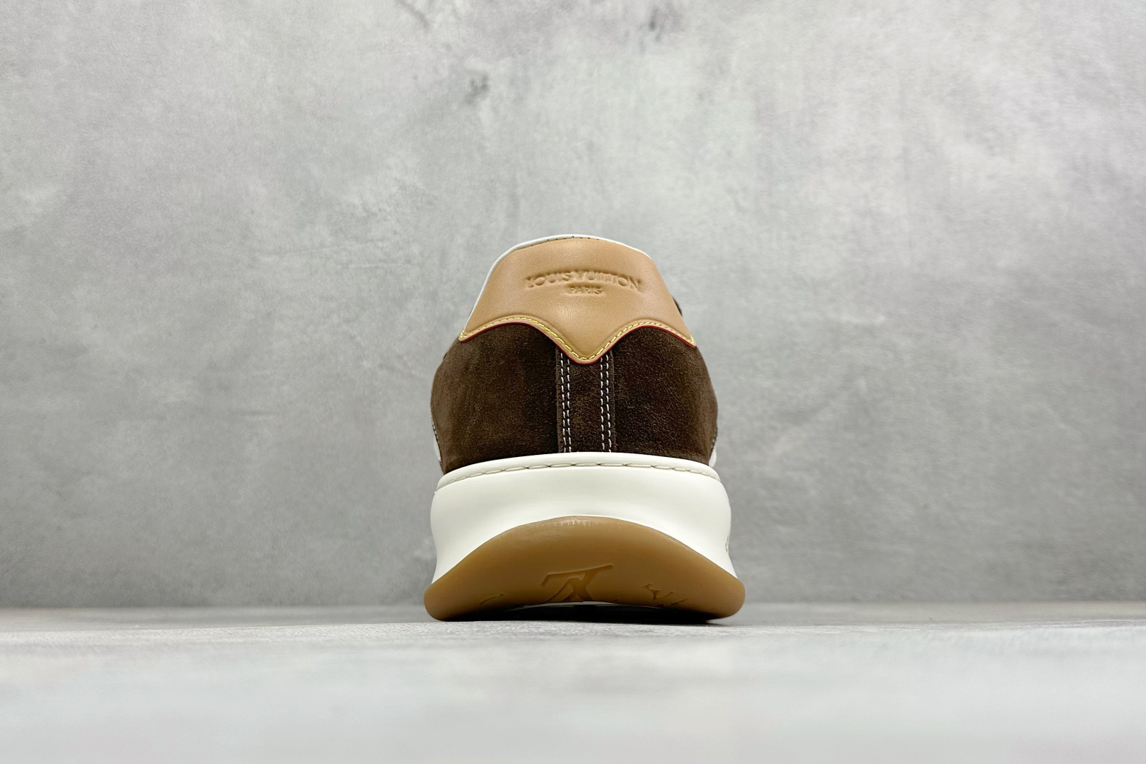 LV tilted顶级东莞芯片版本 驴牌 饼干鞋 运动鞋 休闲鞋 板鞋 1A8KER-Top High Quatity Cheap Sneakers Fashion Clothing Clothes Bags handbags Shoes of all Brand wholesale With The best Quality And Beautiful Price from China Factory Chinese suppliers wholesaler seller LV tilted顶级东莞芯片版本 驴牌 饼干鞋 运动鞋 休闲鞋 板鞋 1A8KER