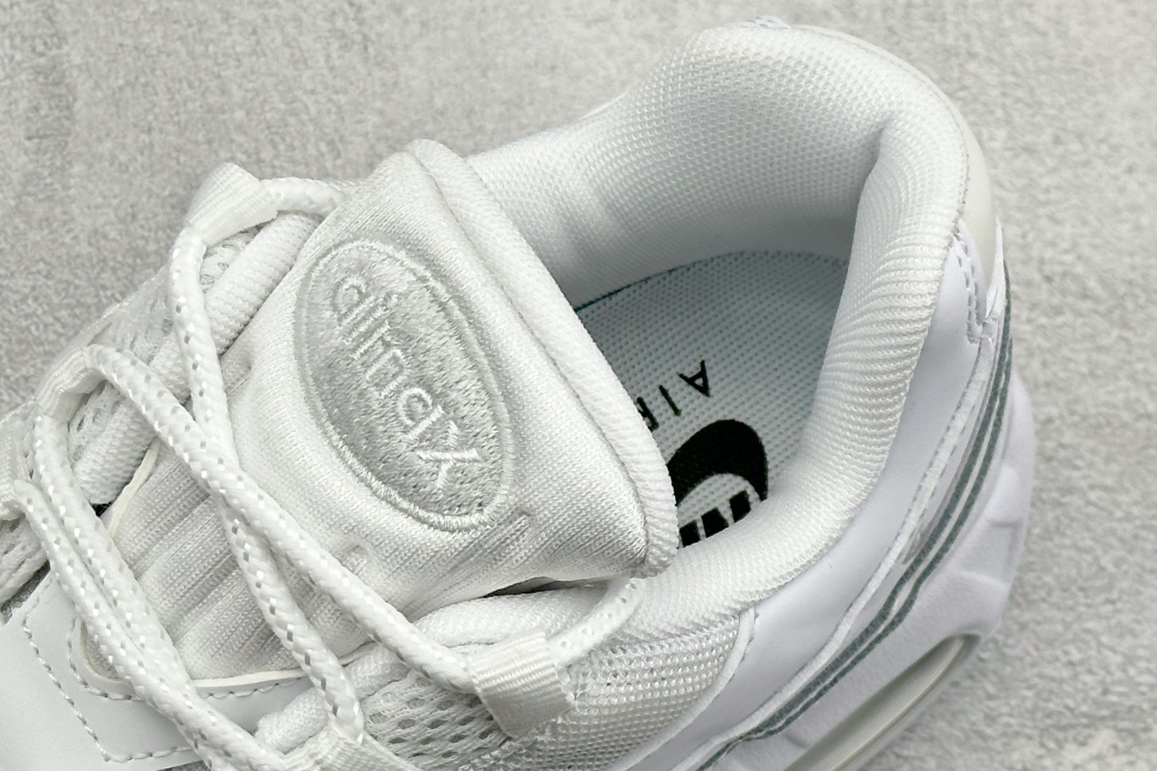 NIKE Air Max 95 复古单品 潮流百搭 气垫缓震慢跑鞋 HM8755-100-Top High Quatity Cheap Sneakers Fashion Clothing Clothes Bags handbags Shoes of all Brand wholesale With The best Quality And Beautiful Price from China Factory Chinese suppliers wholesaler seller NIKE Air Max 95 复古单品 潮流百搭 气垫缓震慢跑鞋 HM8755-100