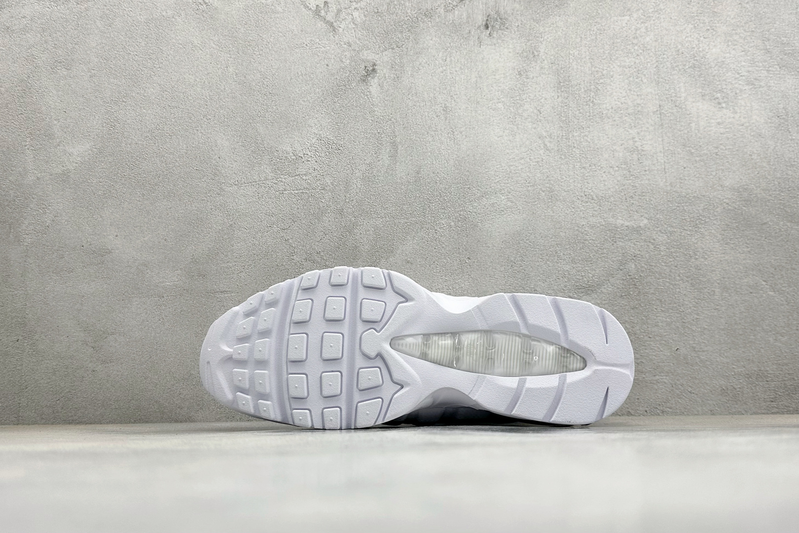 NIKE Air Max 95 复古单品 潮流百搭 气垫缓震慢跑鞋 HM8755-100-Top High Quatity Cheap Sneakers Fashion Clothing Clothes Bags handbags Shoes of all Brand wholesale With The best Quality And Beautiful Price from China Factory Chinese suppliers wholesaler seller NIKE Air Max 95 复古单品 潮流百搭 气垫缓震慢跑鞋 HM8755-100
