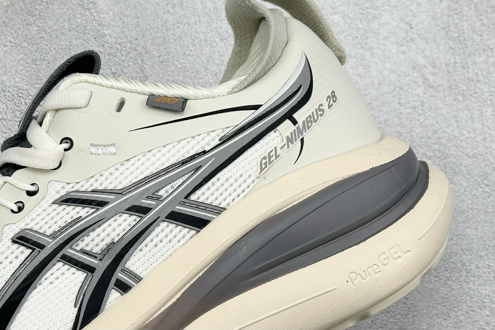 Asics Gel-Nimbus 28 亚瑟士复古透气休闲鞋缓震耐磨跑步鞋 1011C032-100-Top High Quatity Cheap Sneakers Fashion Clothing Clothes Bags handbags Shoes of all Brand wholesale With The best Quality And Beautiful Price from China Factory Chinese suppliers wholesaler seller Asics Gel-Nimbus 28 亚瑟士复古透气休闲鞋缓震耐磨跑步鞋 1011C032-100