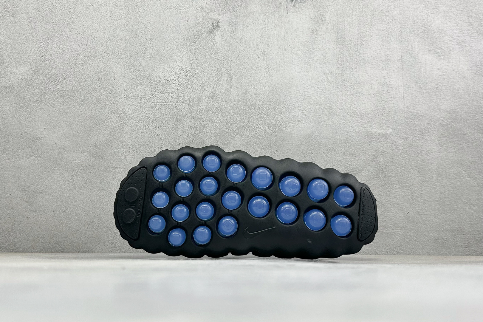 Nike Mind 001 神经科学足底按摩拖鞋 HY5028-200