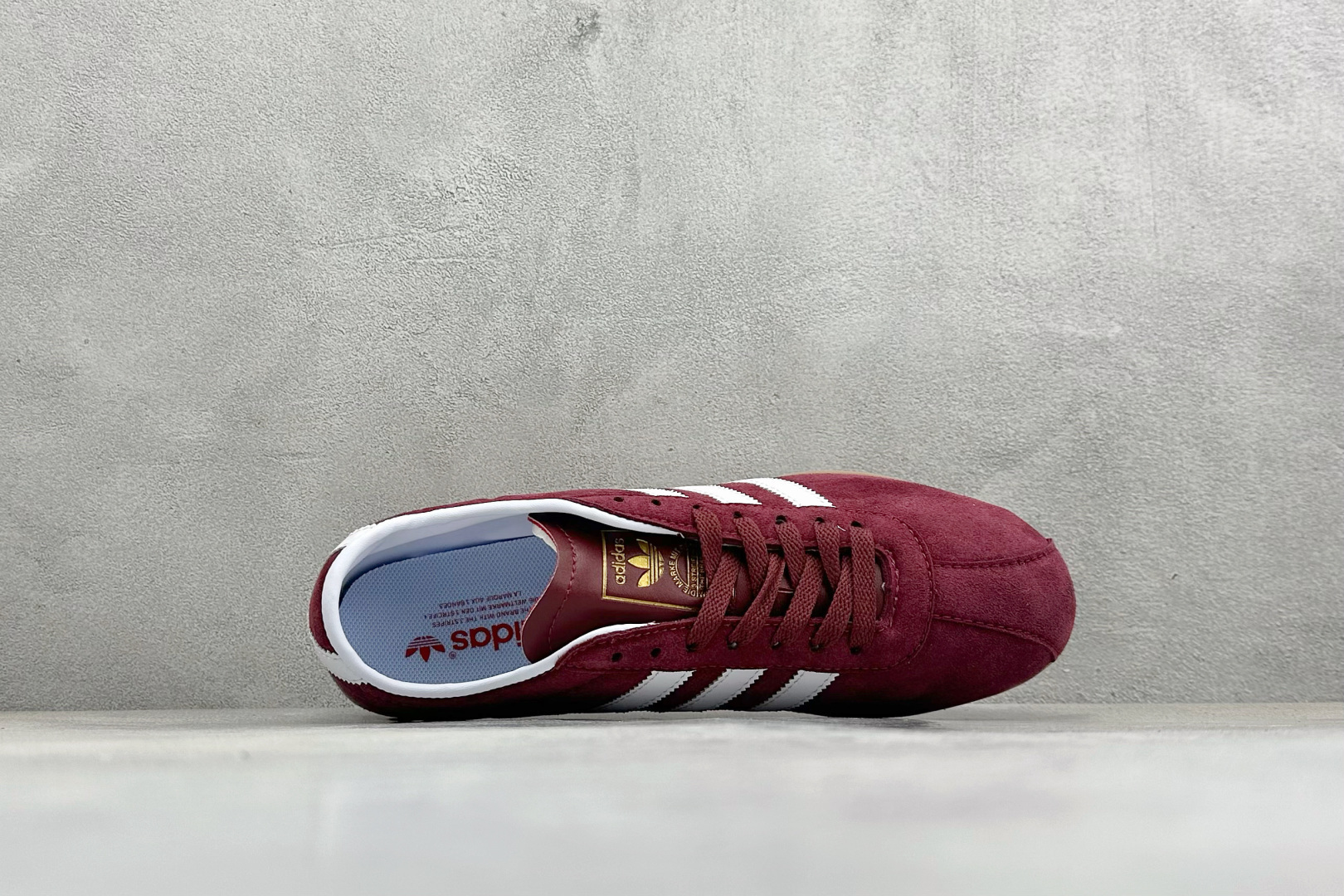 Adidas Tokyo W 阿迪达斯 舒适百搭经典休闲薄底鞋 KJ0699