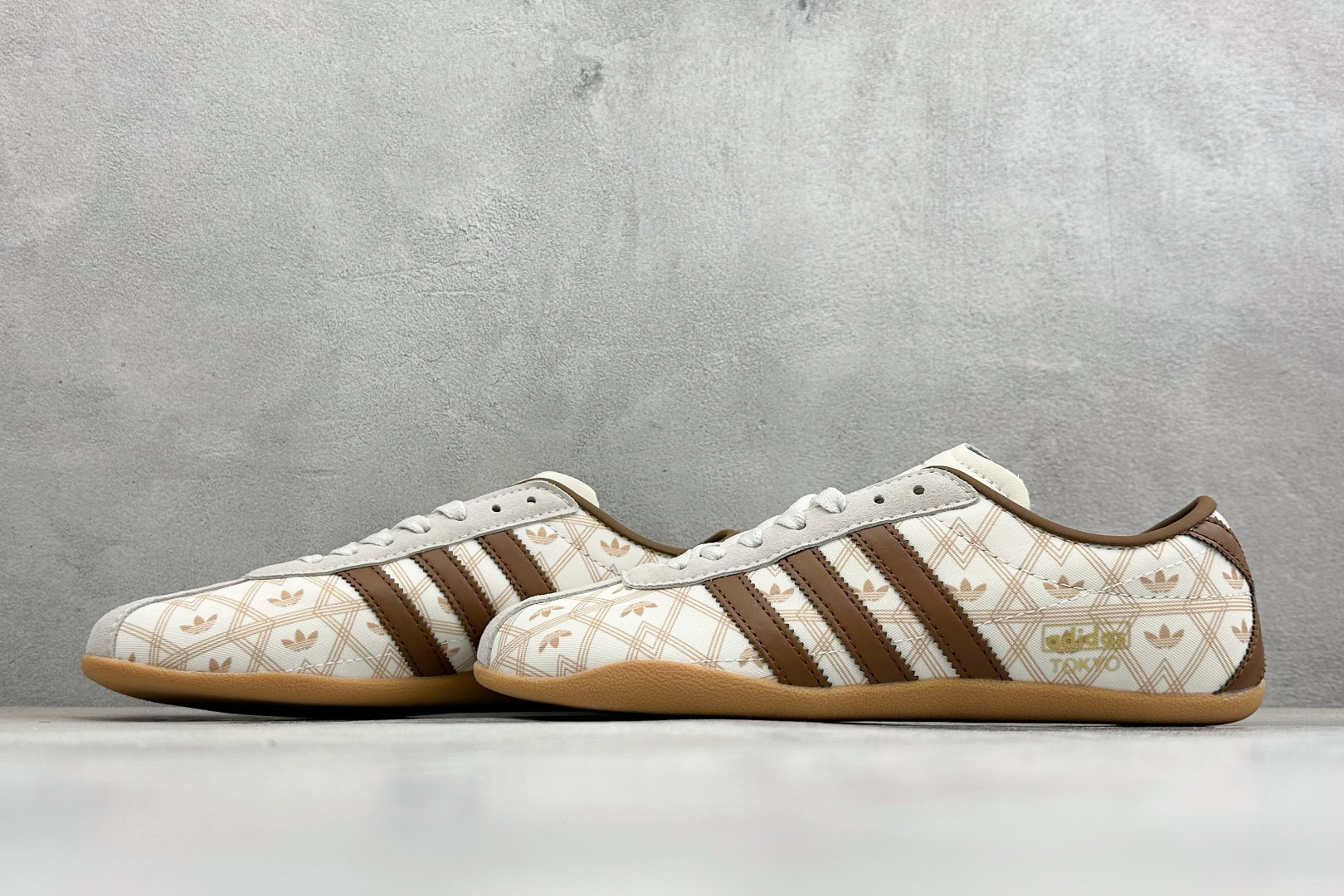 Adidas Tokyo W 阿迪达斯 舒适百搭经典休闲薄底鞋 KJ0695-Top High Quatity Cheap Sneakers Fashion Clothing Clothes Bags handbags Shoes of all Brand wholesale With The best Quality And Beautiful Price from China Factory Chinese suppliers wholesaler seller Adidas Tokyo W 阿迪达斯 舒适百搭经典休闲薄底鞋 KJ0695