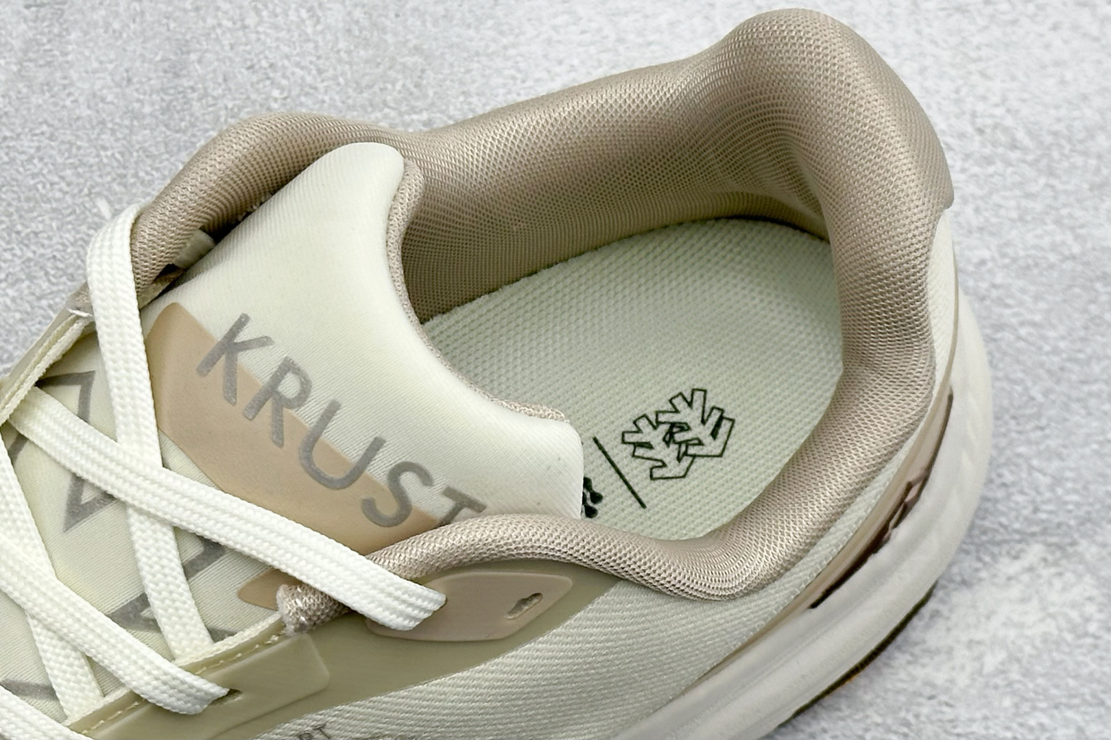 版可隆KOLON SPORT 抓地V底巴斯夫轻盈KRUST越野跑鞋 LUFH6SN001-BI275-Top High Quatity Cheap Sneakers Fashion Clothing Clothes Bags handbags Shoes of all Brand wholesale With The best Quality And Beautiful Price from China Factory Chinese suppliers wholesaler seller 版可隆KOLON SPORT 抓地V底巴斯夫轻盈KRUST越野跑鞋 LUFH6SN001-BI275