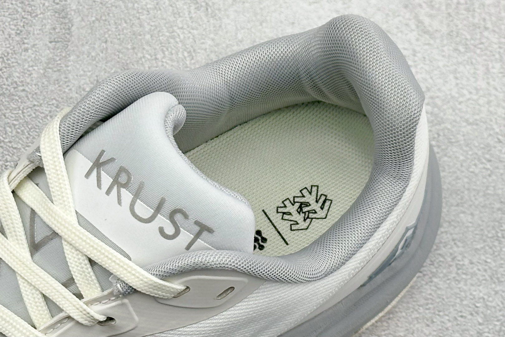 版可隆KOLON SPORT 抓地V底巴斯夫轻盈KRUST越野跑鞋 LKFH6SN014-LB245-Top High Quatity Cheap Sneakers Fashion Clothing Clothes Bags handbags Shoes of all Brand wholesale With The best Quality And Beautiful Price from China Factory Chinese suppliers wholesaler seller 版可隆KOLON SPORT 抓地V底巴斯夫轻盈KRUST越野跑鞋 LKFH6SN014-LB245