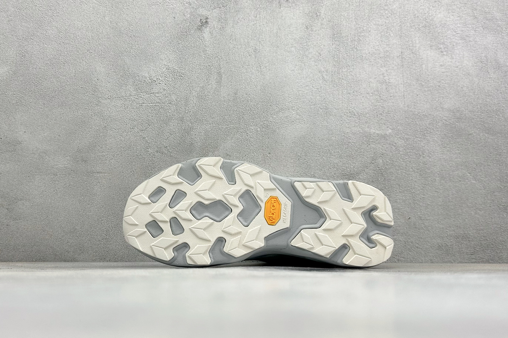 版可隆KOLON SPORT 抓地V底巴斯夫轻盈KRUST越野跑鞋 LKFH6SN014-LB245-Top High Quatity Cheap Sneakers Fashion Clothing Clothes Bags handbags Shoes of all Brand wholesale With The best Quality And Beautiful Price from China Factory Chinese suppliers wholesaler seller 版可隆KOLON SPORT 抓地V底巴斯夫轻盈KRUST越野跑鞋 LKFH6SN014-LB245