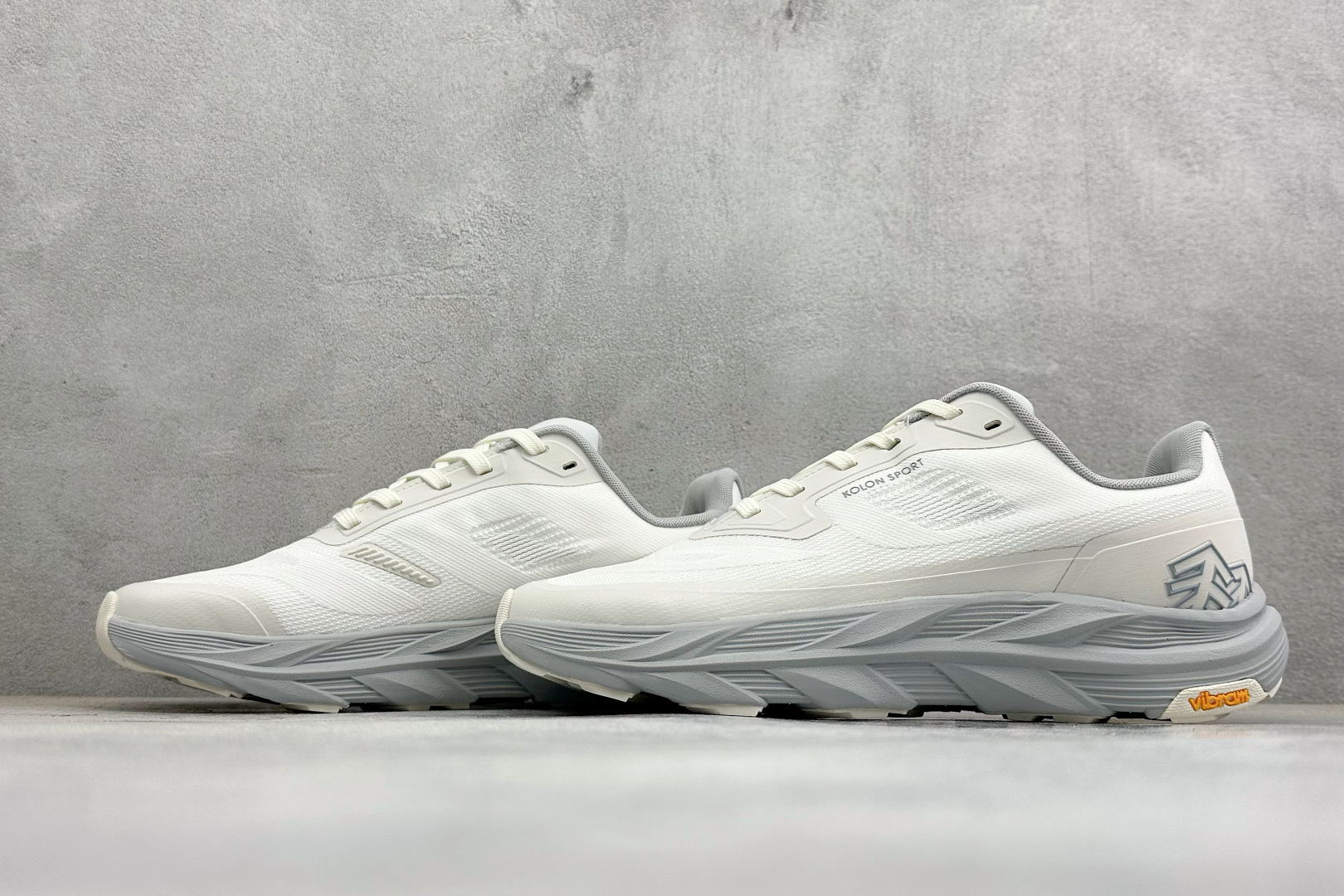 版可隆KOLON SPORT 抓地V底巴斯夫轻盈KRUST越野跑鞋 LKFH6SN014-LB245-Top High Quatity Cheap Sneakers Fashion Clothing Clothes Bags handbags Shoes of all Brand wholesale With The best Quality And Beautiful Price from China Factory Chinese suppliers wholesaler seller 版可隆KOLON SPORT 抓地V底巴斯夫轻盈KRUST越野跑鞋 LKFH6SN014-LB245