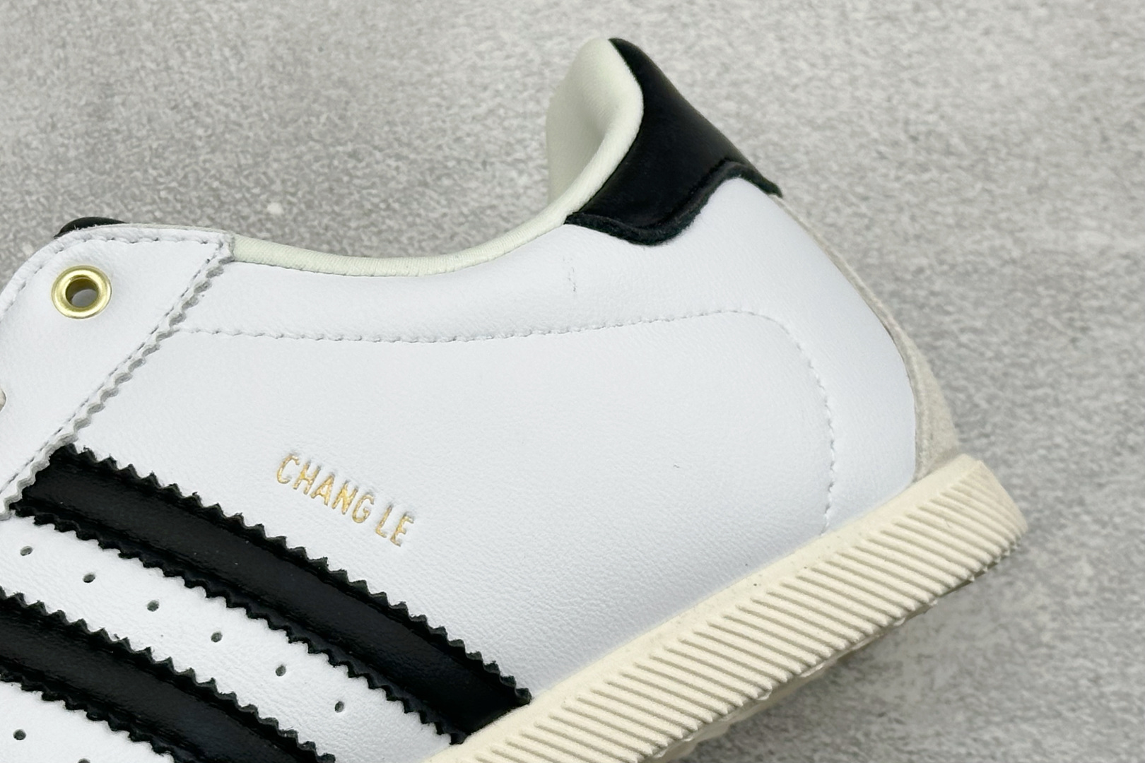 FX版Adidas CHANGLE 阿迪舒适百搭薄底低帮板鞋 KJ3959