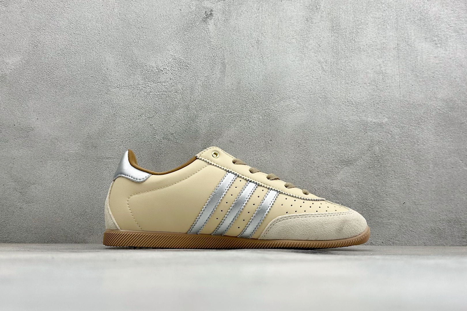FX版Adidas CHANGLE 阿迪舒适百搭薄底低帮板鞋 KJ3961-Top High Quatity Cheap Sneakers Fashion Clothing Clothes Bags handbags Shoes of all Brand wholesale With The best Quality And Beautiful Price from China Factory Chinese suppliers wholesaler seller FX版Adidas CHANGLE 阿迪舒适百搭薄底低帮板鞋 KJ3961