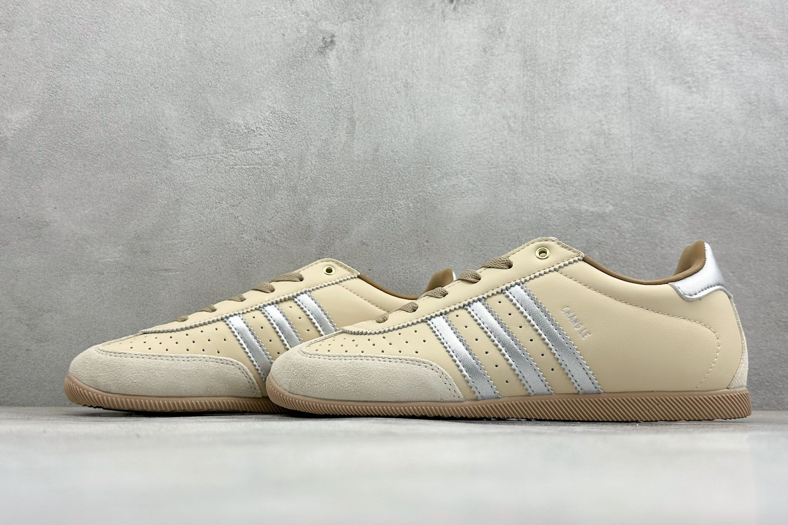 FX版Adidas CHANGLE 阿迪舒适百搭薄底低帮板鞋 KJ3961-Top High Quatity Cheap Sneakers Fashion Clothing Clothes Bags handbags Shoes of all Brand wholesale With The best Quality And Beautiful Price from China Factory Chinese suppliers wholesaler seller FX版Adidas CHANGLE 阿迪舒适百搭薄底低帮板鞋 KJ3961