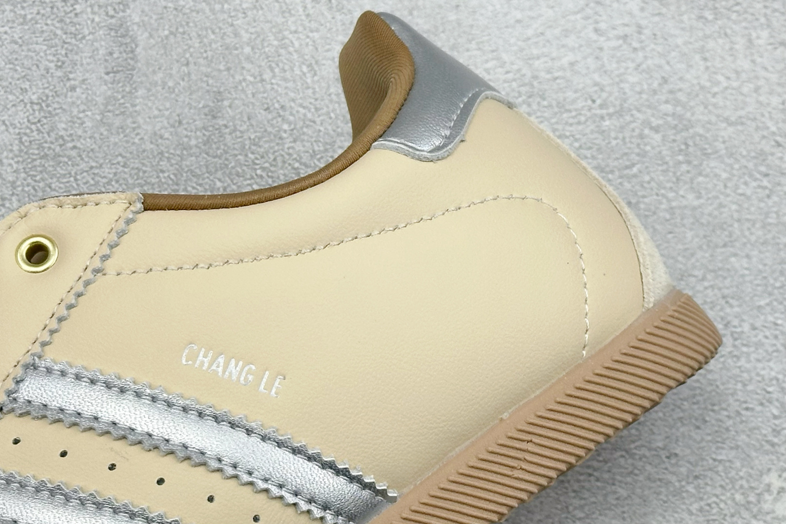 FX版Adidas CHANGLE 阿迪舒适百搭薄底低帮板鞋 KJ3961-Top High Quatity Cheap Sneakers Fashion Clothing Clothes Bags handbags Shoes of all Brand wholesale With The best Quality And Beautiful Price from China Factory Chinese suppliers wholesaler seller FX版Adidas CHANGLE 阿迪舒适百搭薄底低帮板鞋 KJ3961