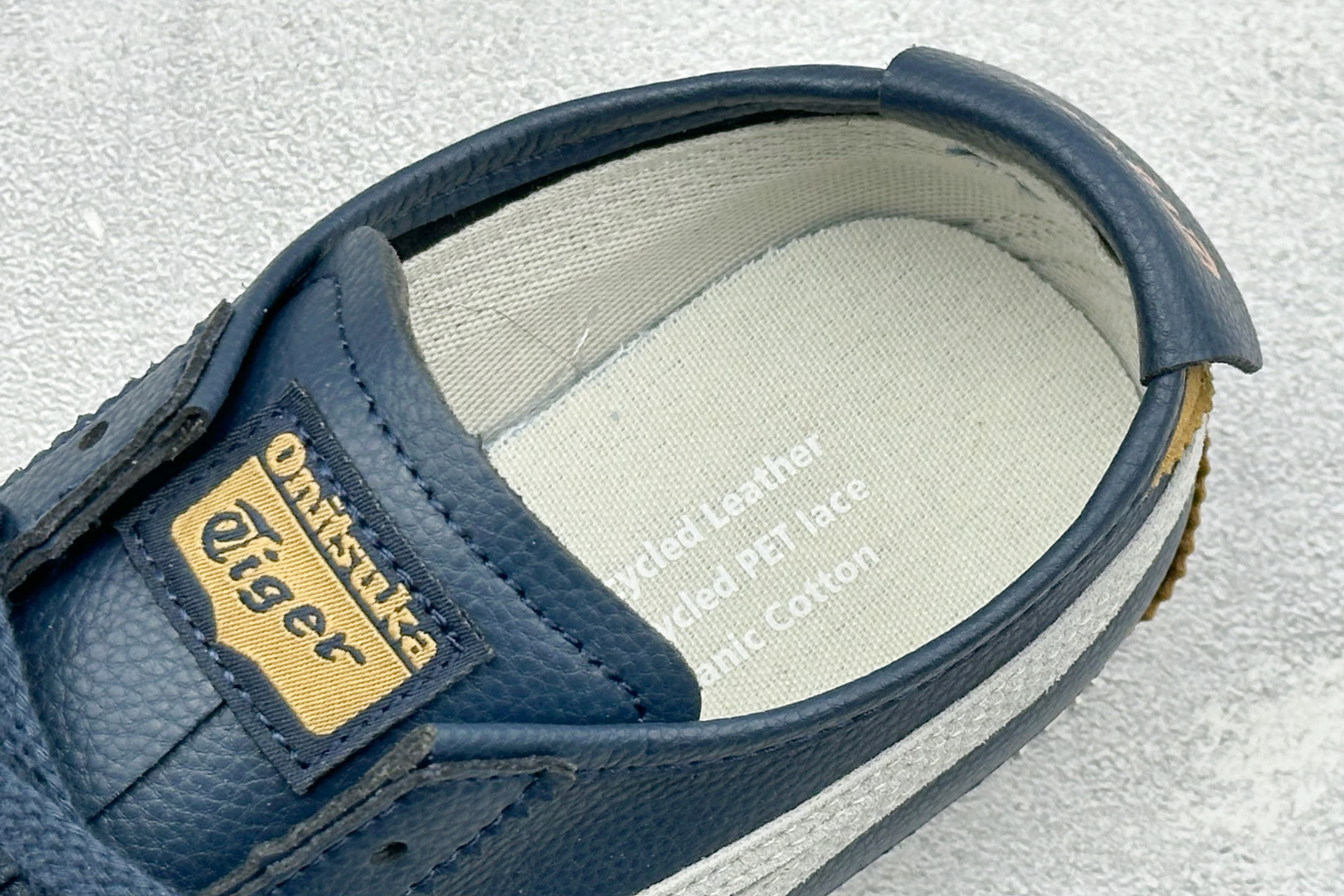 D版OnitsukaTiger/鬼冢虎 Mexico 66 经典低帮休闲板鞋 1183B039-40