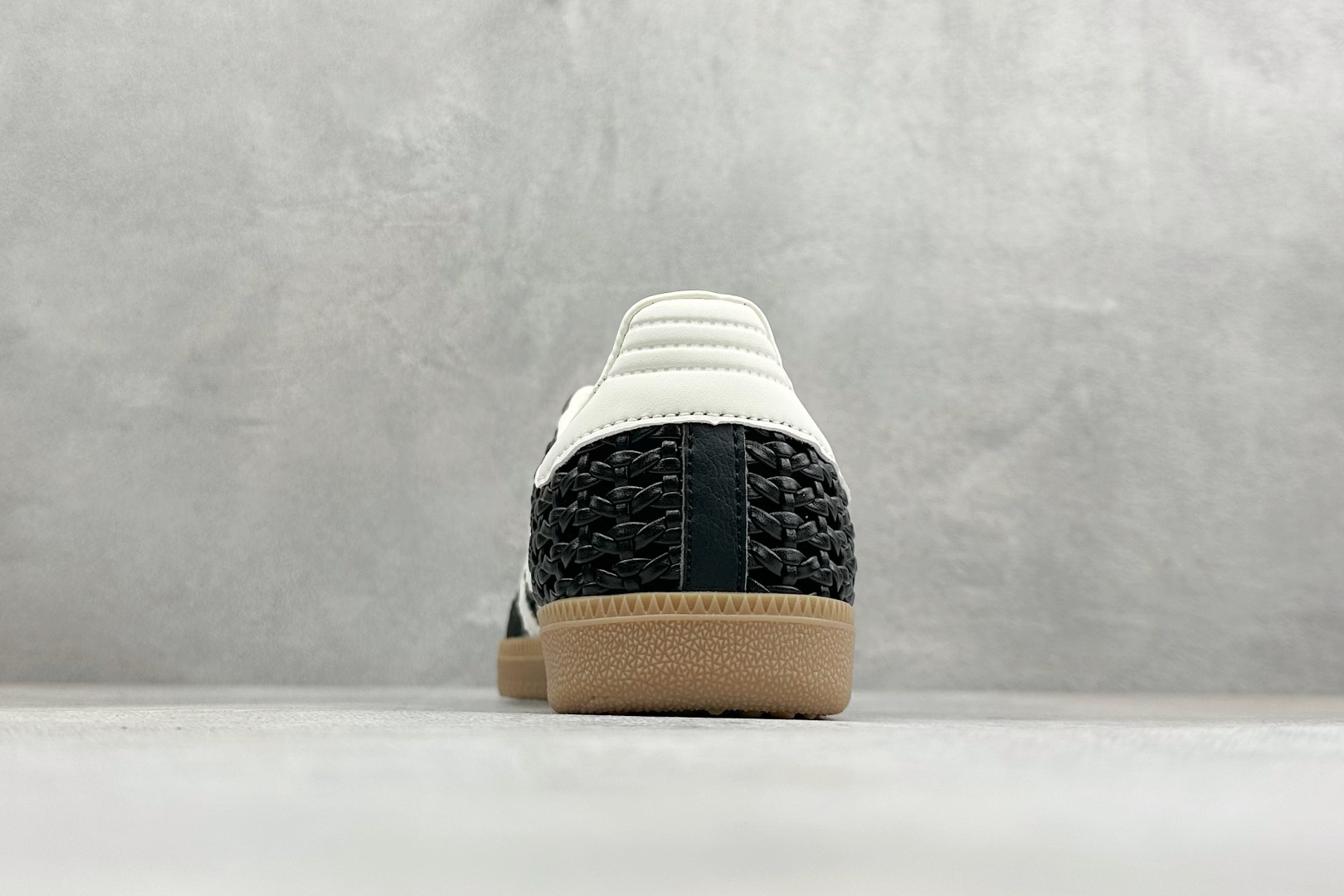 HZ版Adidas Originals Samba 阿迪达斯三叶草 桑巴舞系列绅士德训足球风百搭低帮休闲运动板鞋 HQ9282-Top High Quatity Cheap Sneakers Fashion Clothing Clothes Bags handbags Shoes of all Brand wholesale With The best Quality And Beautiful Price from China Factory Chinese suppliers wholesaler seller HZ版Adidas Originals Samba 阿迪达斯三叶草 桑巴舞系列绅士德训足球风百搭低帮休闲运动板鞋 HQ9282