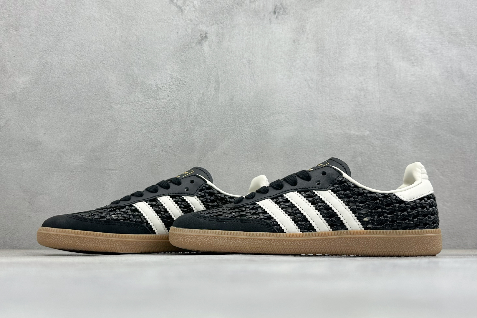 HZ版Adidas Originals Samba 阿迪达斯三叶草 桑巴舞系列绅士德训足球风百搭低帮休闲运动板鞋 HQ9282-Top High Quatity Cheap Sneakers Fashion Clothing Clothes Bags handbags Shoes of all Brand wholesale With The best Quality And Beautiful Price from China Factory Chinese suppliers wholesaler seller HZ版Adidas Originals Samba 阿迪达斯三叶草 桑巴舞系列绅士德训足球风百搭低帮休闲运动板鞋 HQ9282