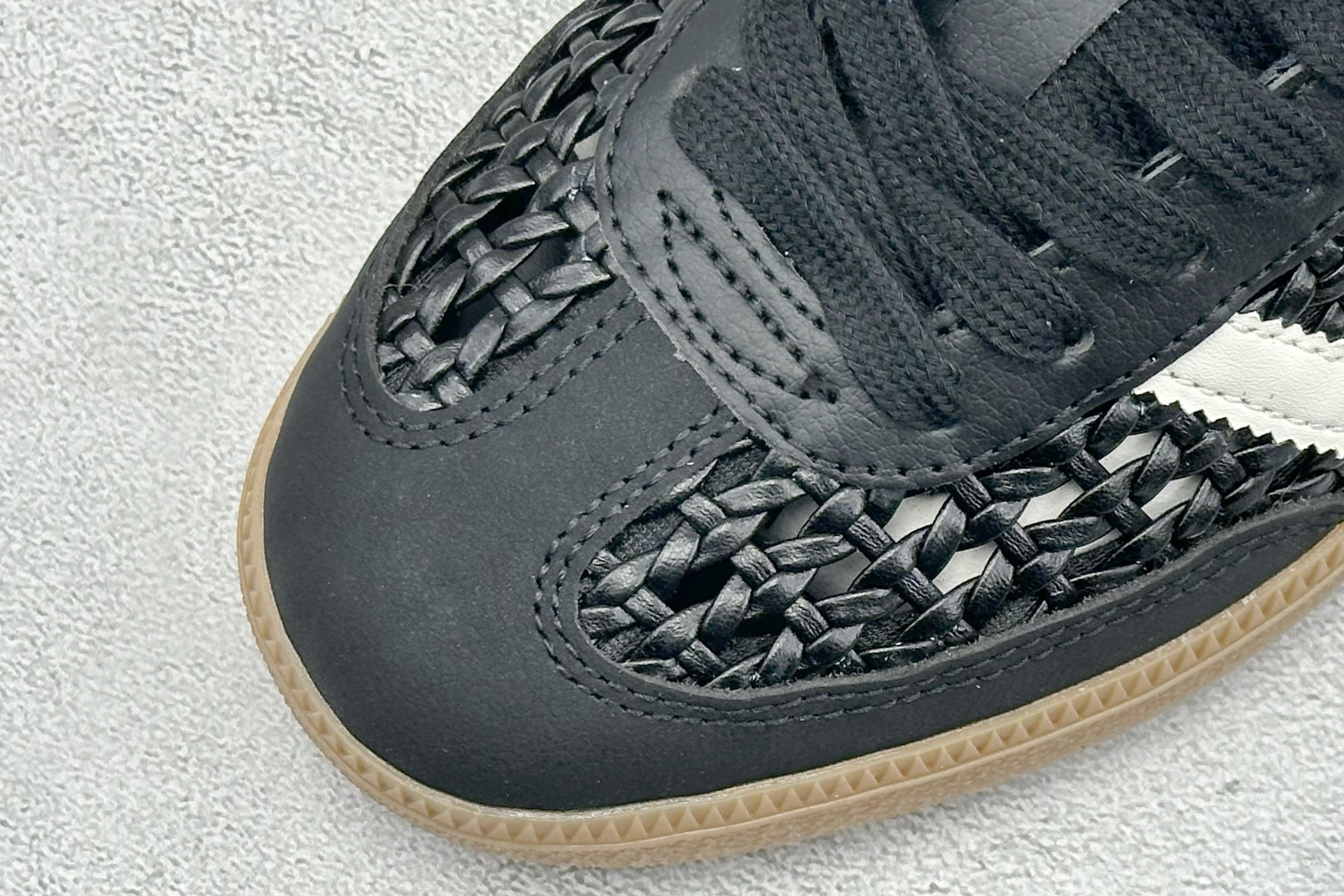 HZ版Adidas Originals Samba 阿迪达斯三叶草 桑巴舞系列绅士德训足球风百搭低帮休闲运动板鞋 HQ9282-Top High Quatity Cheap Sneakers Fashion Clothing Clothes Bags handbags Shoes of all Brand wholesale With The best Quality And Beautiful Price from China Factory Chinese suppliers wholesaler seller HZ版Adidas Originals Samba 阿迪达斯三叶草 桑巴舞系列绅士德训足球风百搭低帮休闲运动板鞋 HQ9282