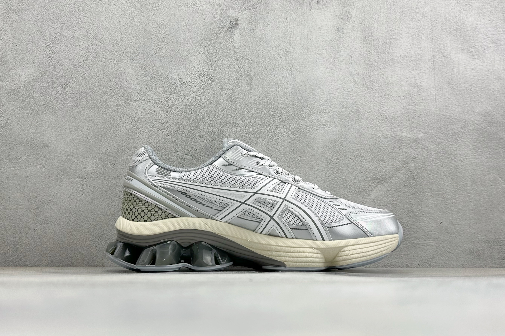 Asics Gel-Kinetic Fluent 亚瑟士运动休闲透气专业跑鞋 1203A591-101