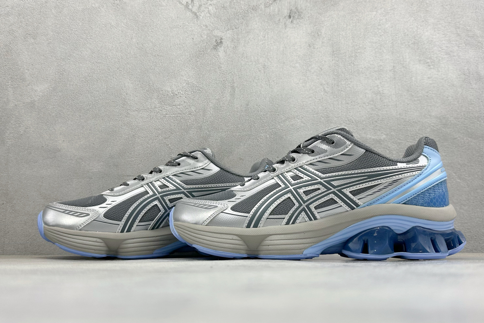 Asics Gel-Kinetic Fluent 亚瑟士运动休闲透气专业跑鞋 1203A799-020