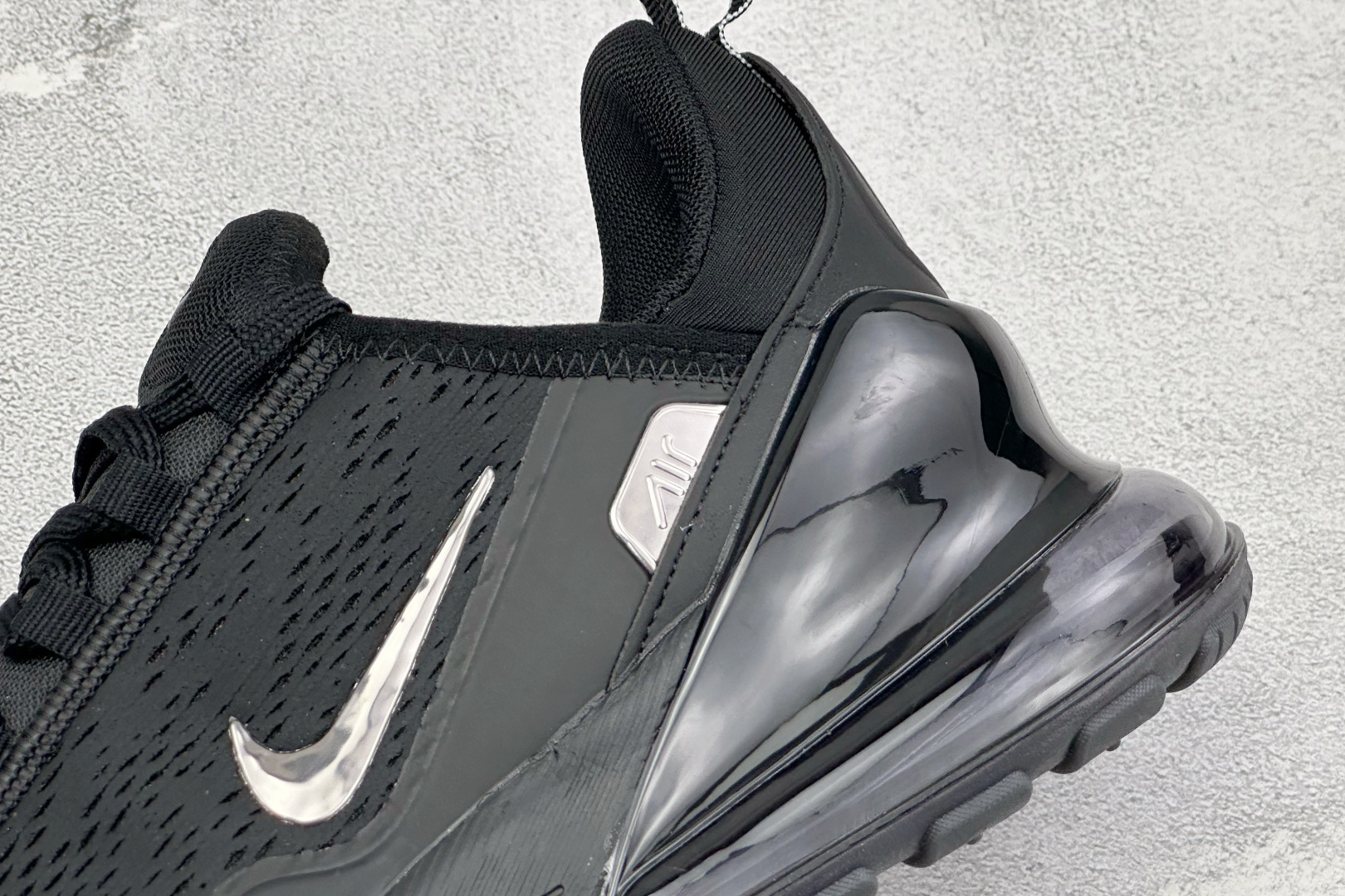 Nike Air Max 270 Premium 半掌气垫休闲跑鞋 IO9883-005